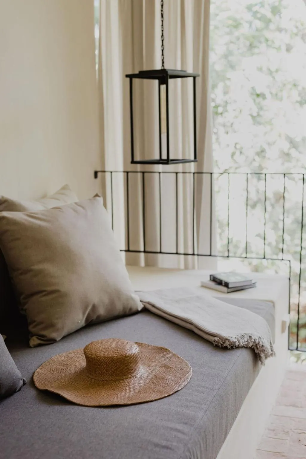 Balcony/Terrace, Bed in Sendero Hotel