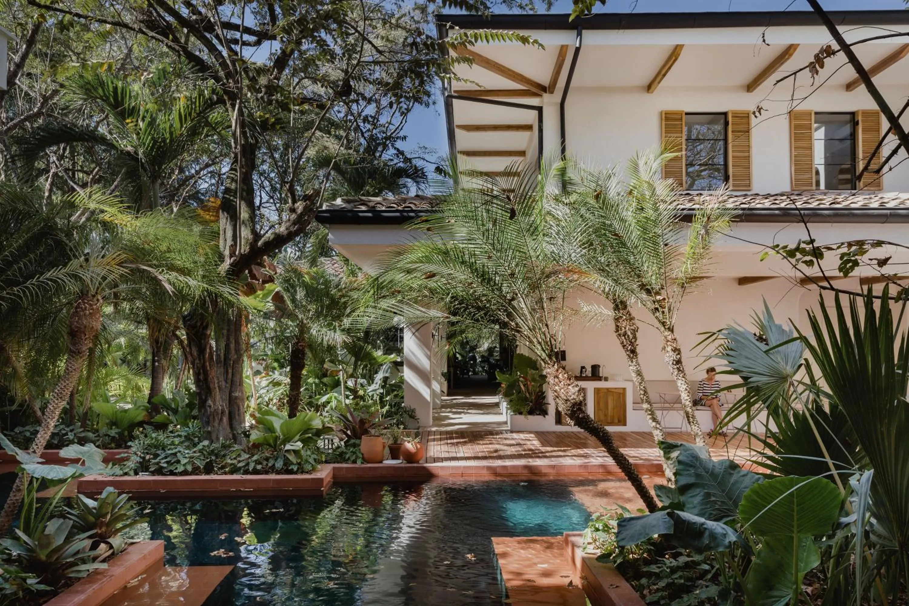 Swimming pool in Sendero Hotel