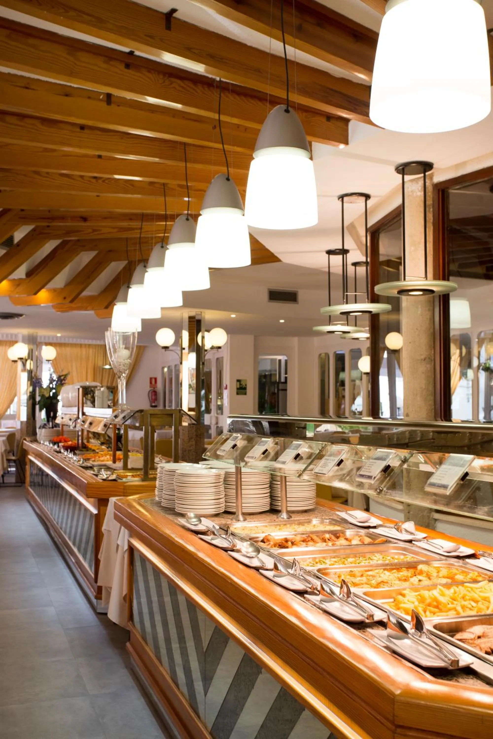 Restaurant/Places to Eat in Pinero Tal