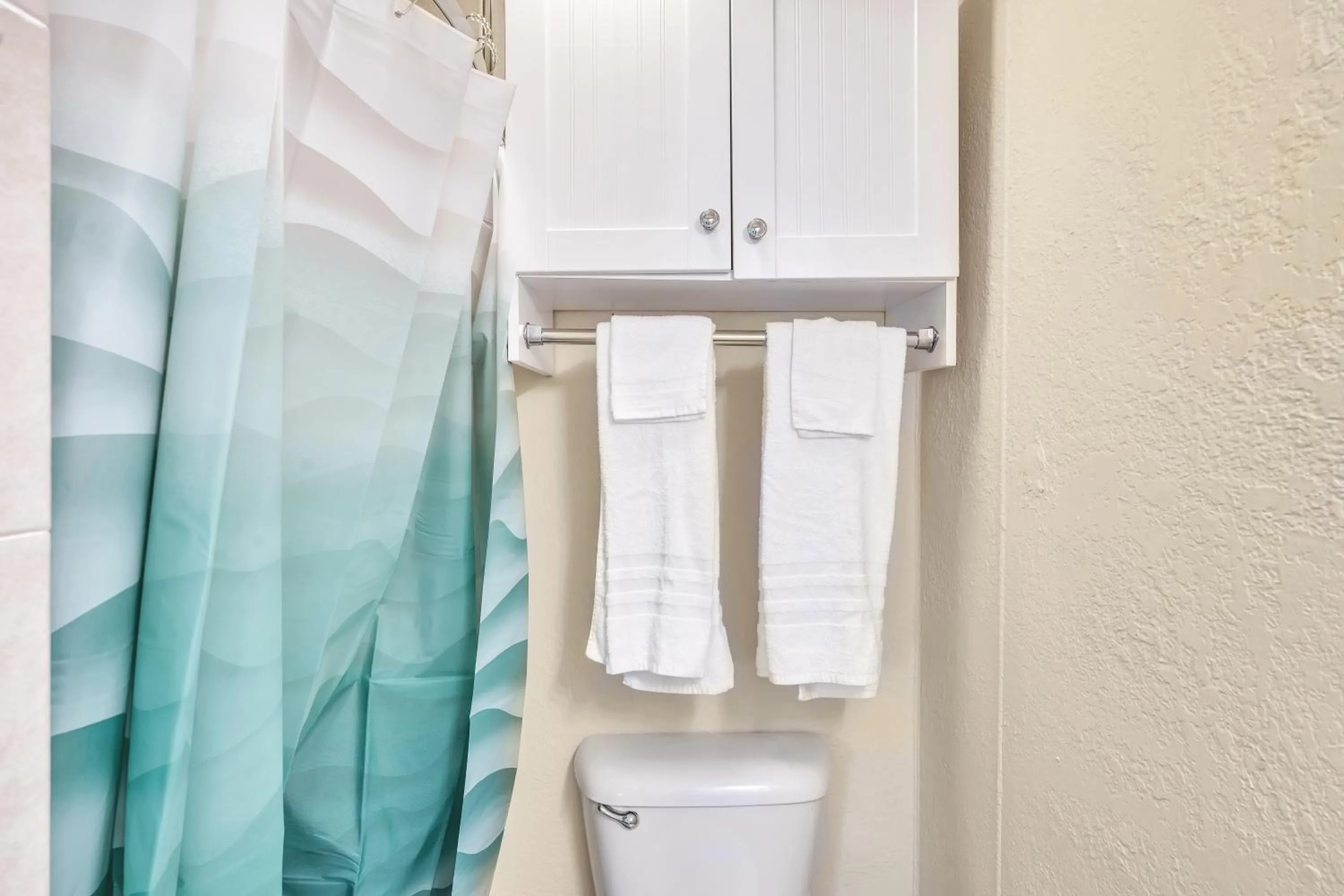 Shower in Charter House