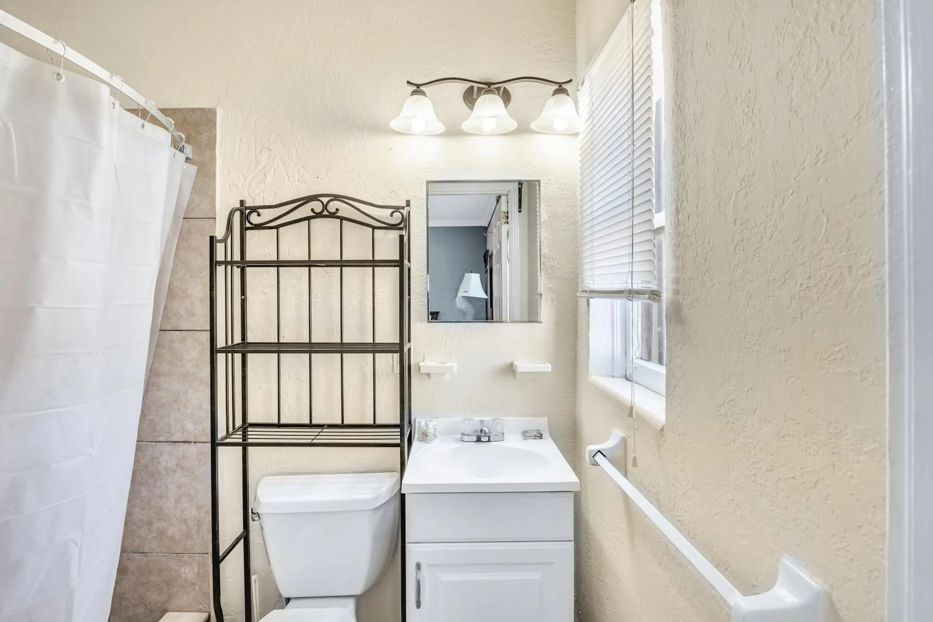 Toilet in Charter House