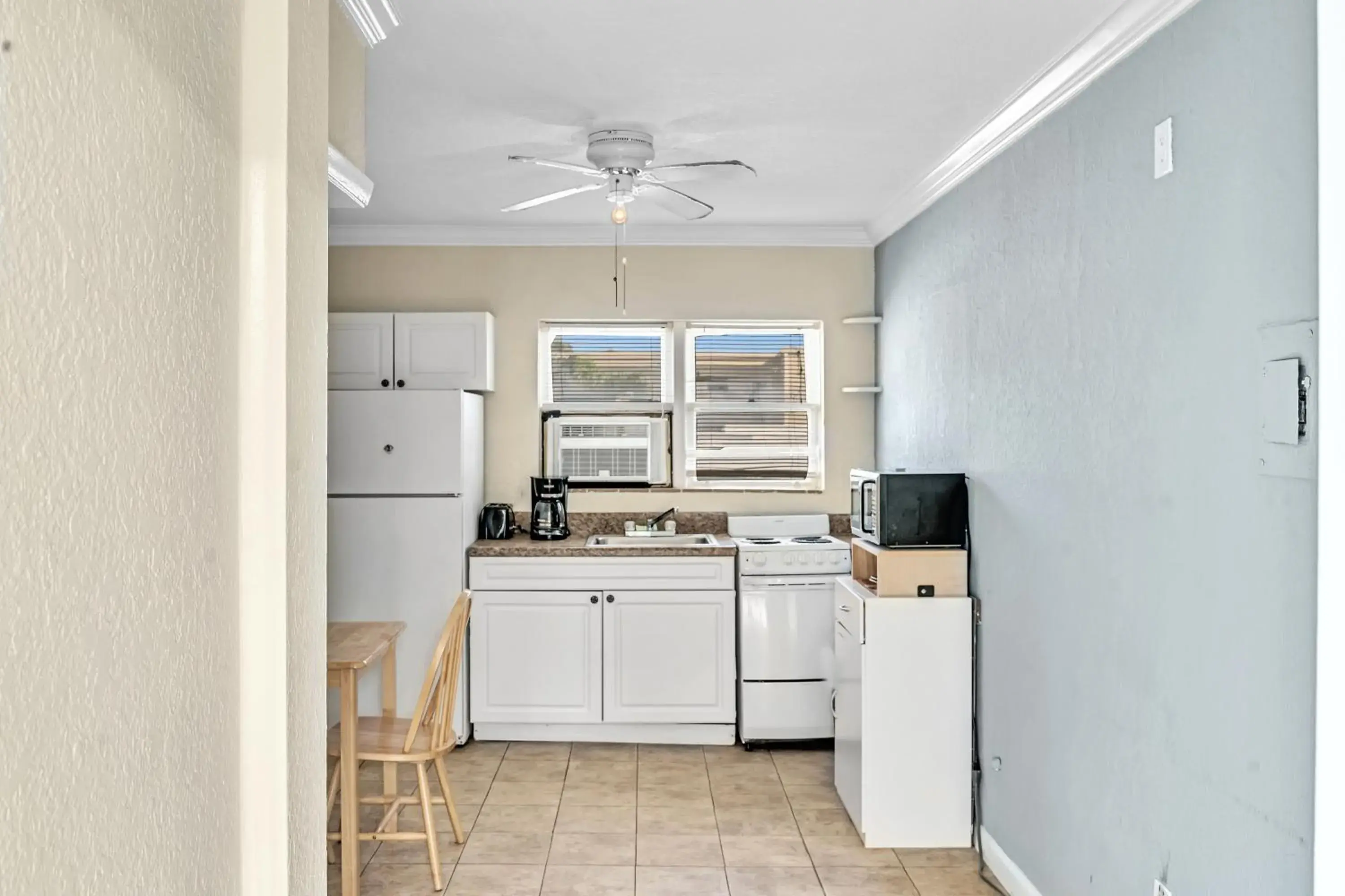 One-Bedroom Apartment in Charter House One-Bedroom Apartment in Charter House