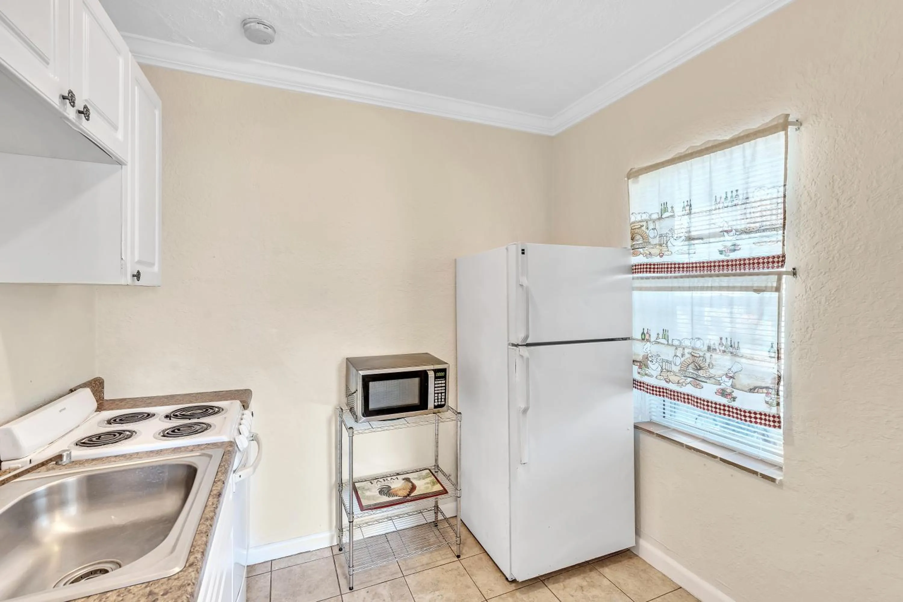 Kitchen or kitchenette in Charter House