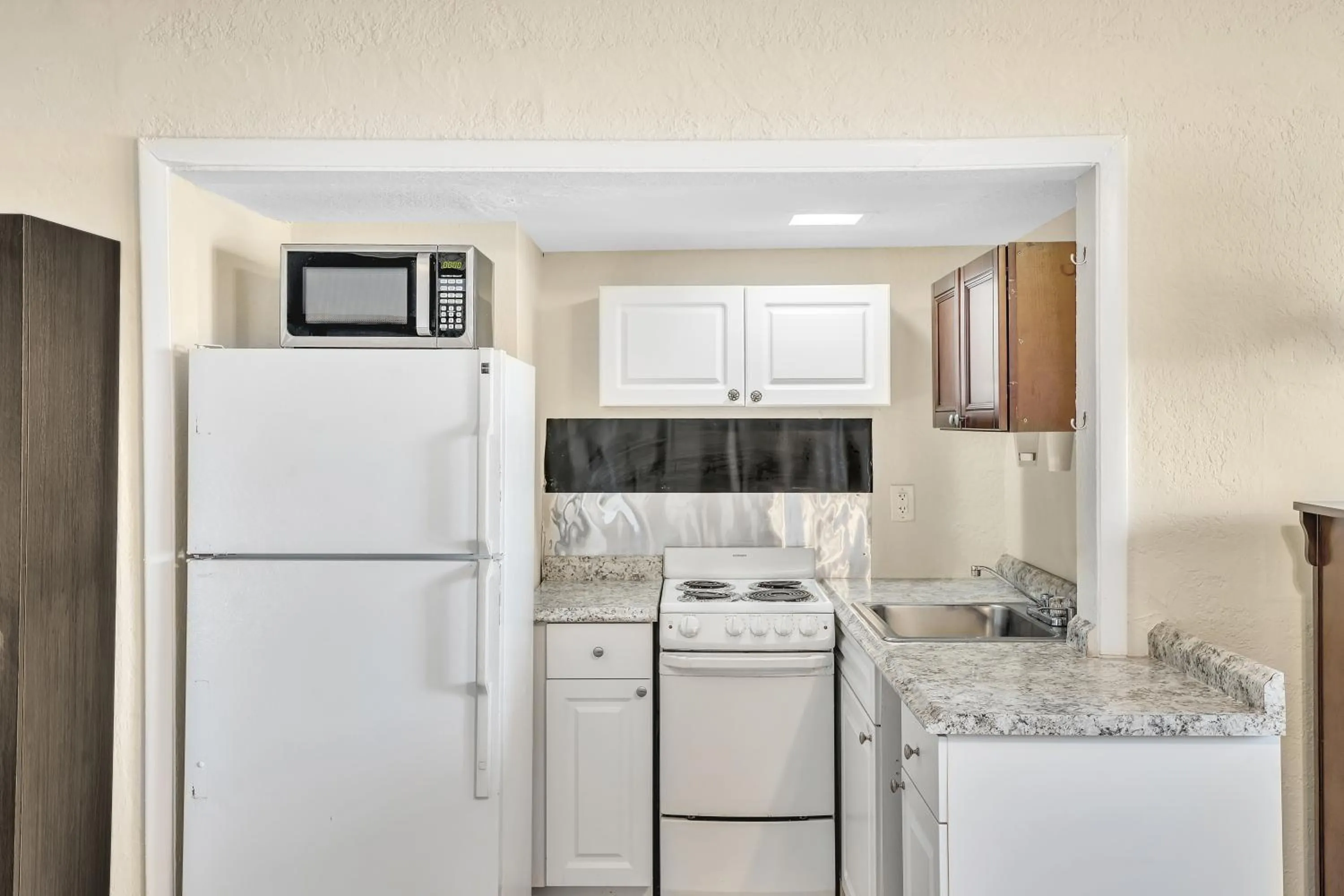 Kitchen or kitchenette in Charter House