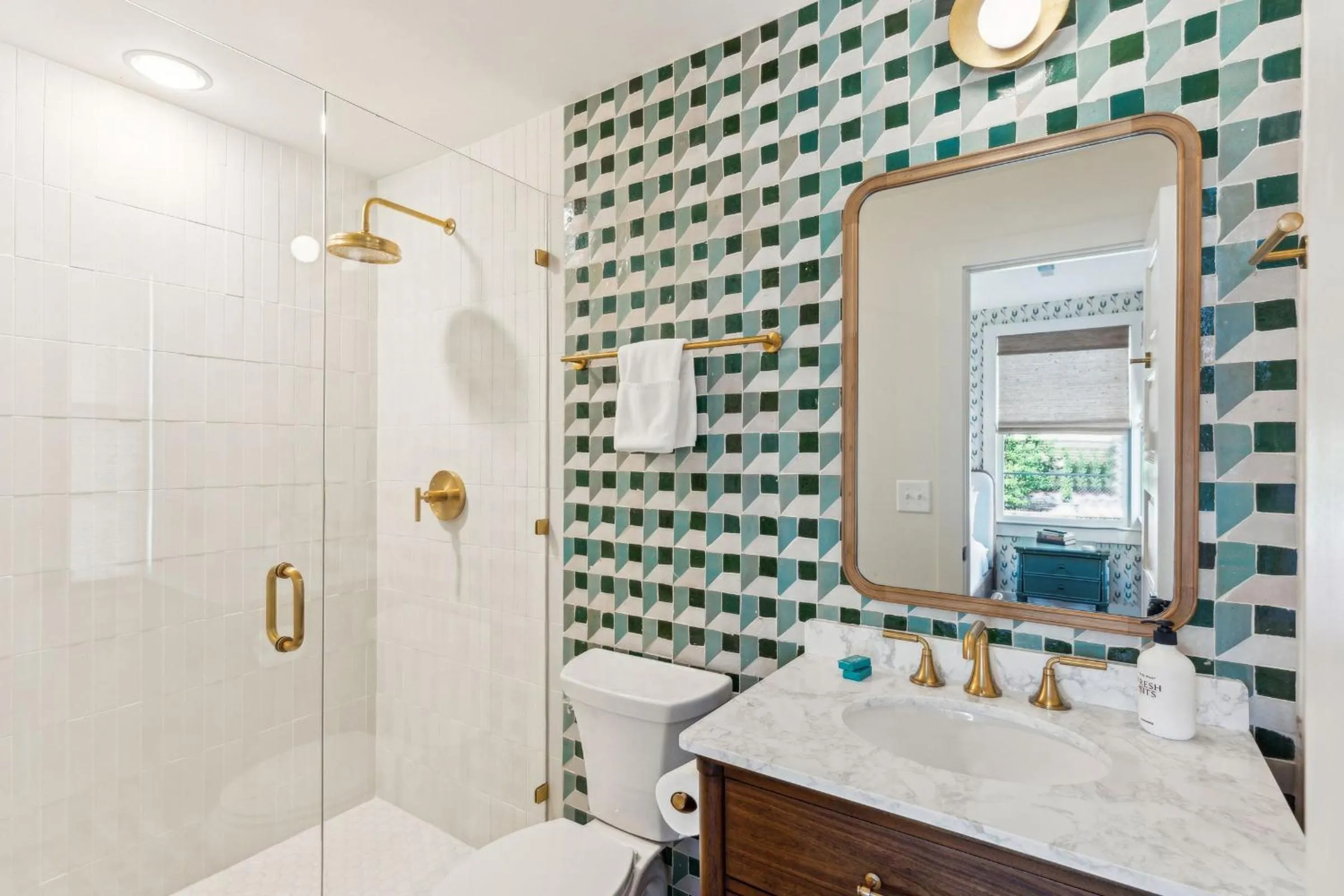 Bathroom in The Starlight Motor Inn