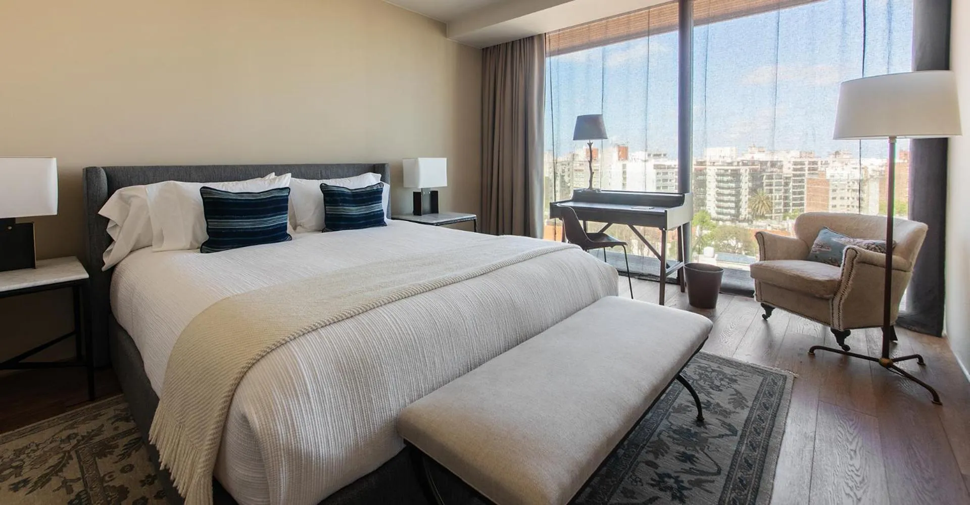 Bedroom, Bed in Hotel Montevideo - Leading Hotels of the World