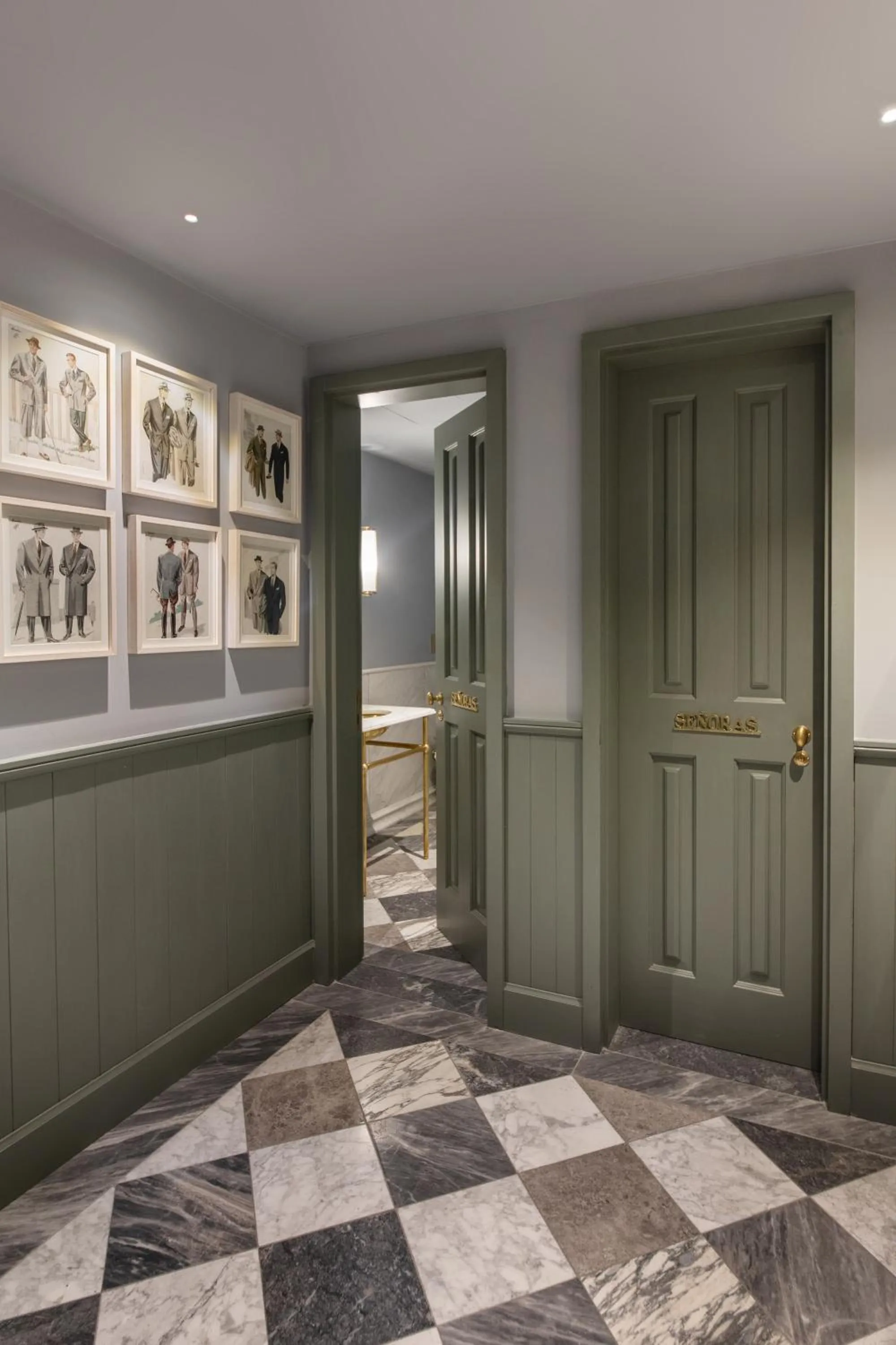 Bathroom in Hotel Montevideo - Leading Hotels of the World