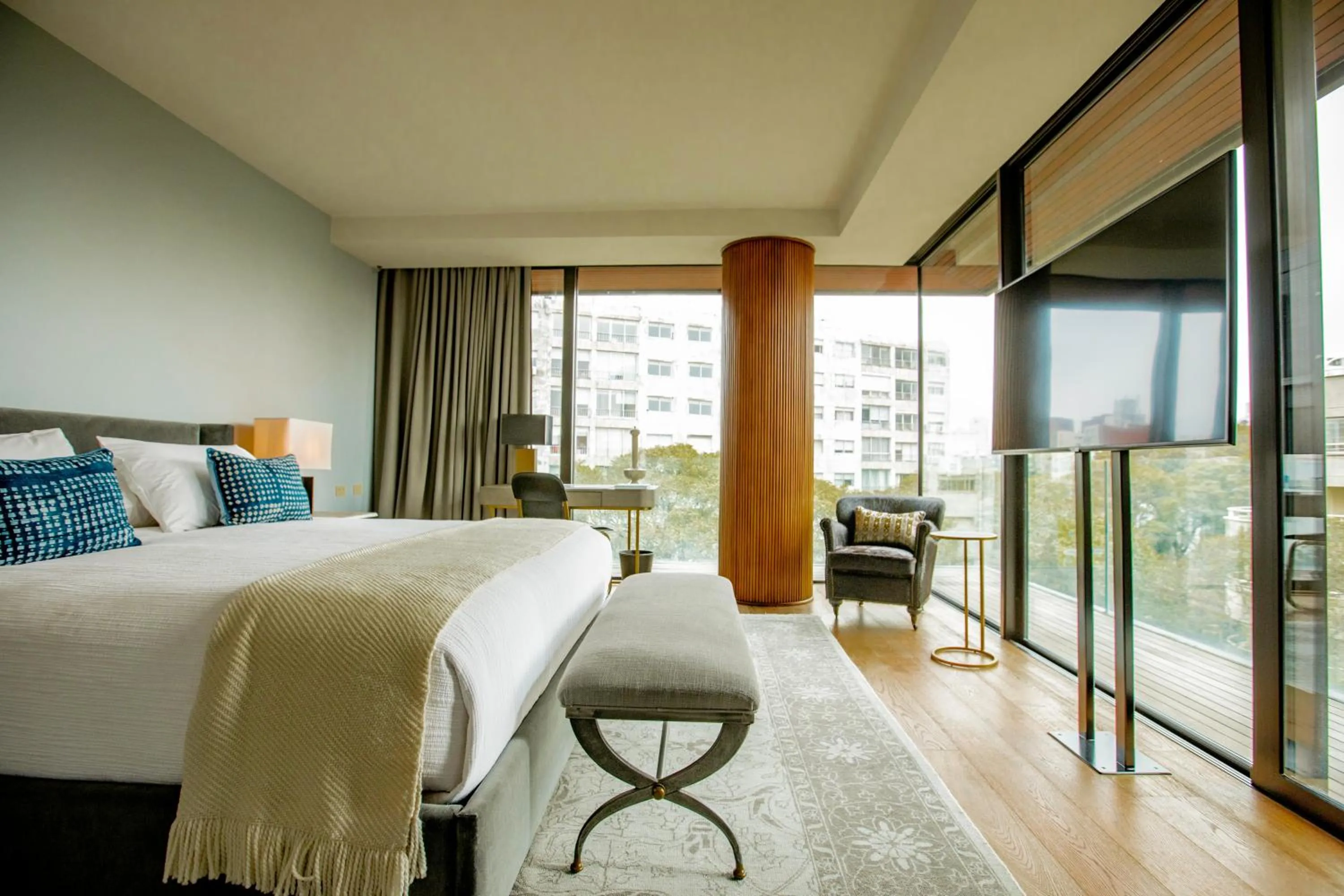 Bedroom, Bed in Hotel Montevideo - Leading Hotels of the World