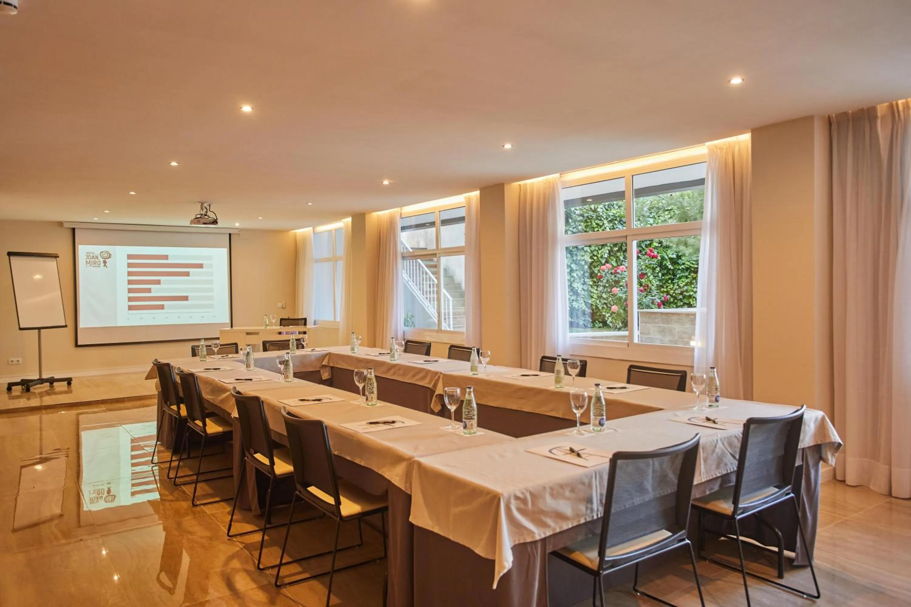 Meeting/conference room in Hotel Joan Miró Museum
