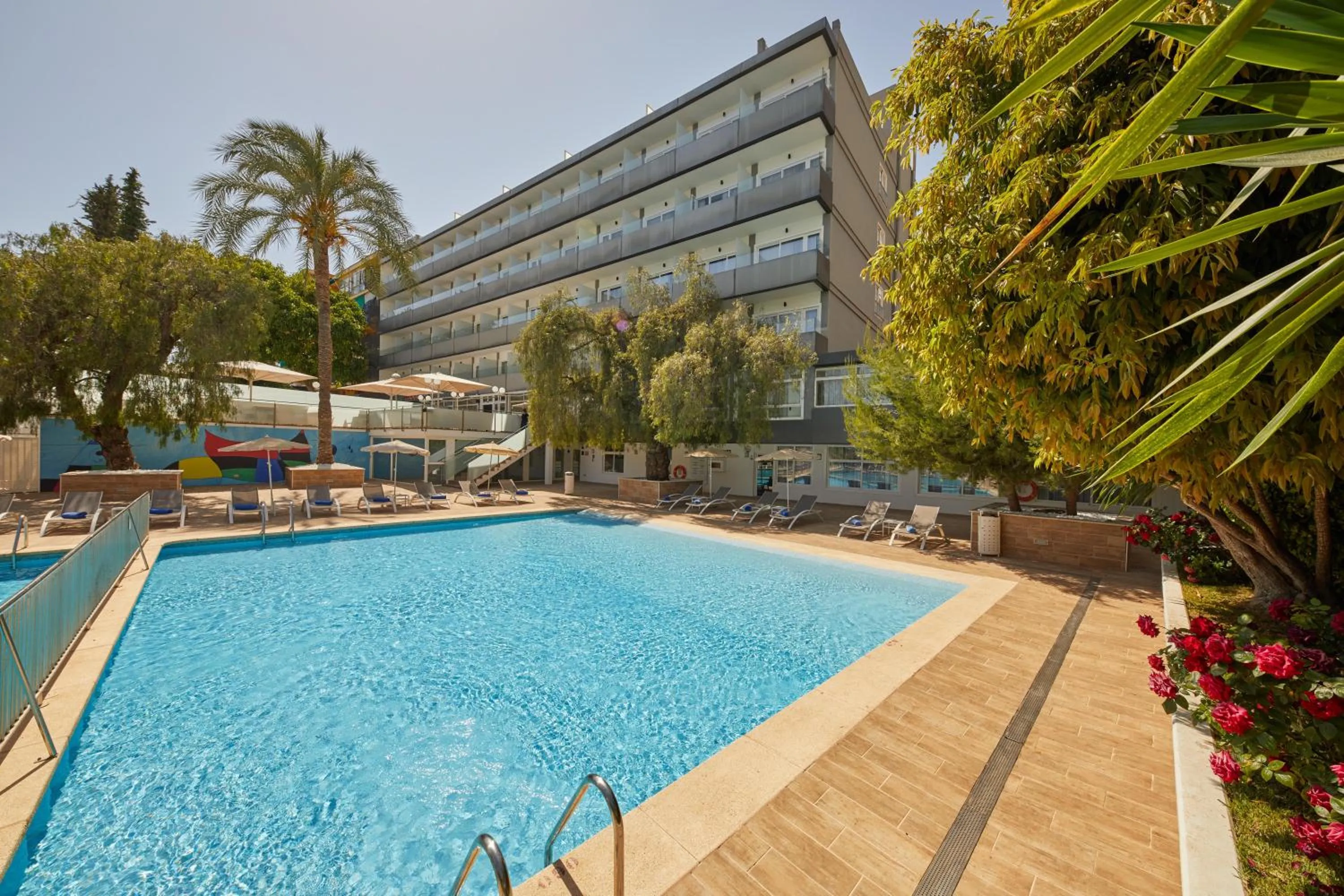 Swimming pool in Hotel Joan Miró Museum