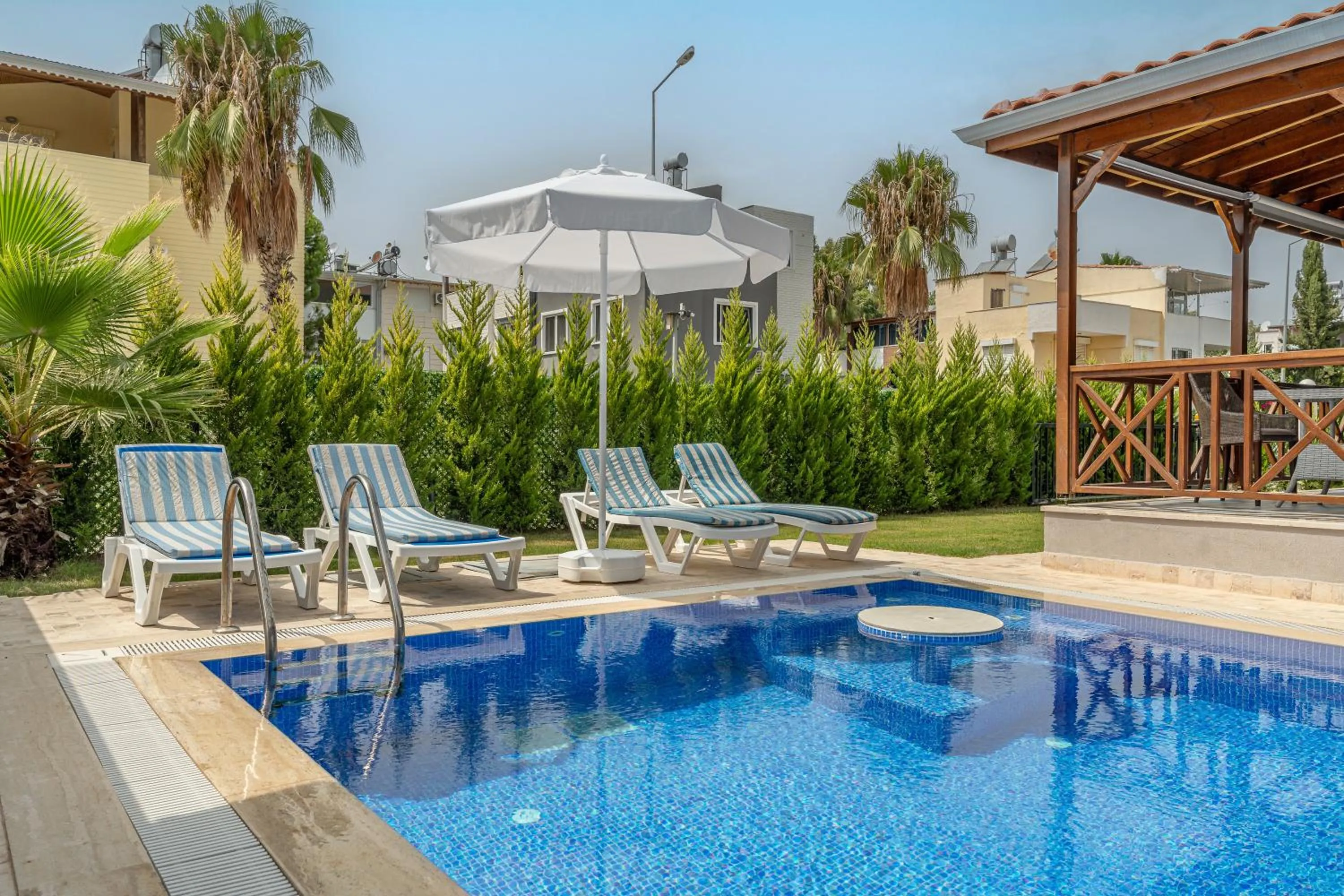 Day in Paradise Town Villa Majesty