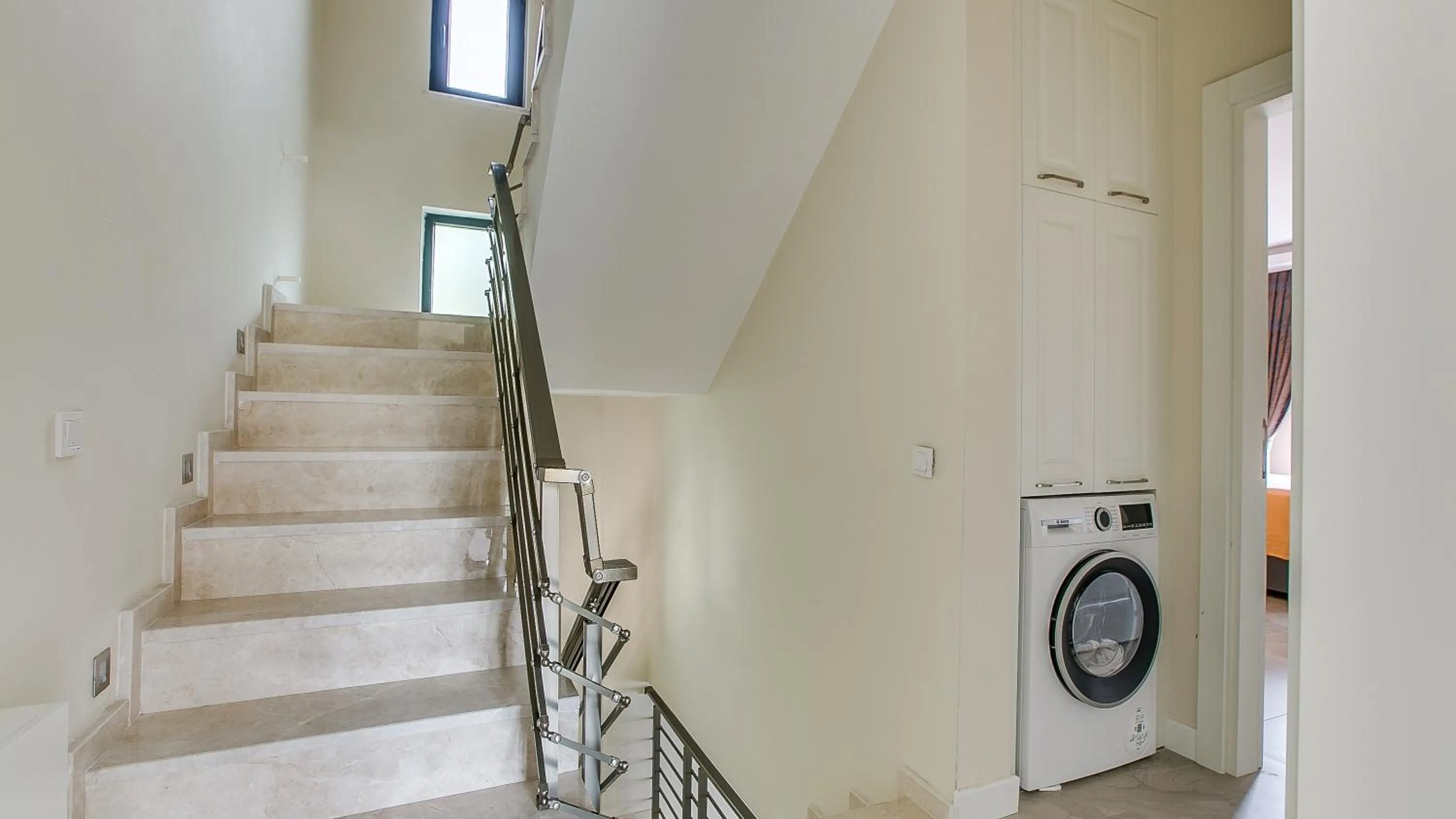 washing machine in Paradise Town Villa Majesty