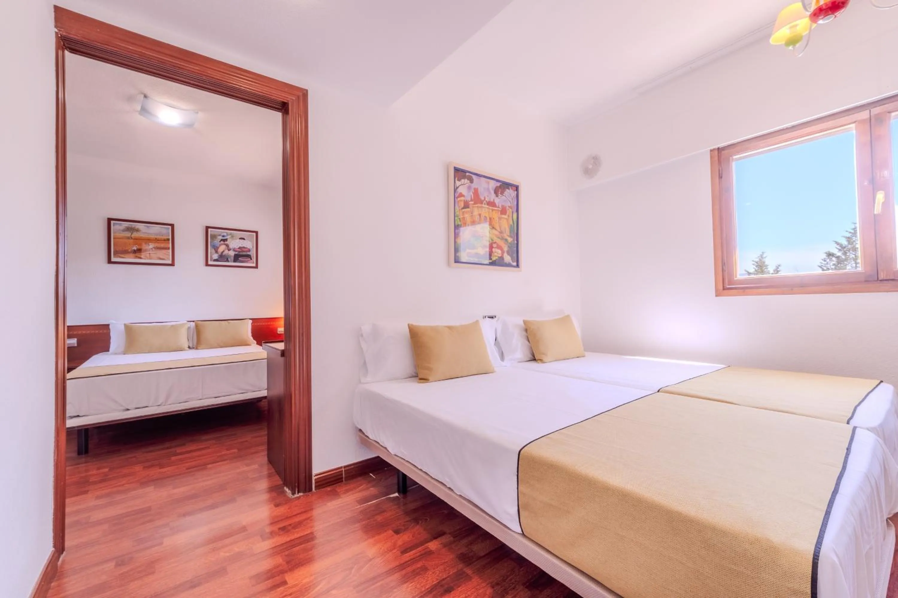 Bedroom, Bed in Hotel ITC Ciudad de Haro