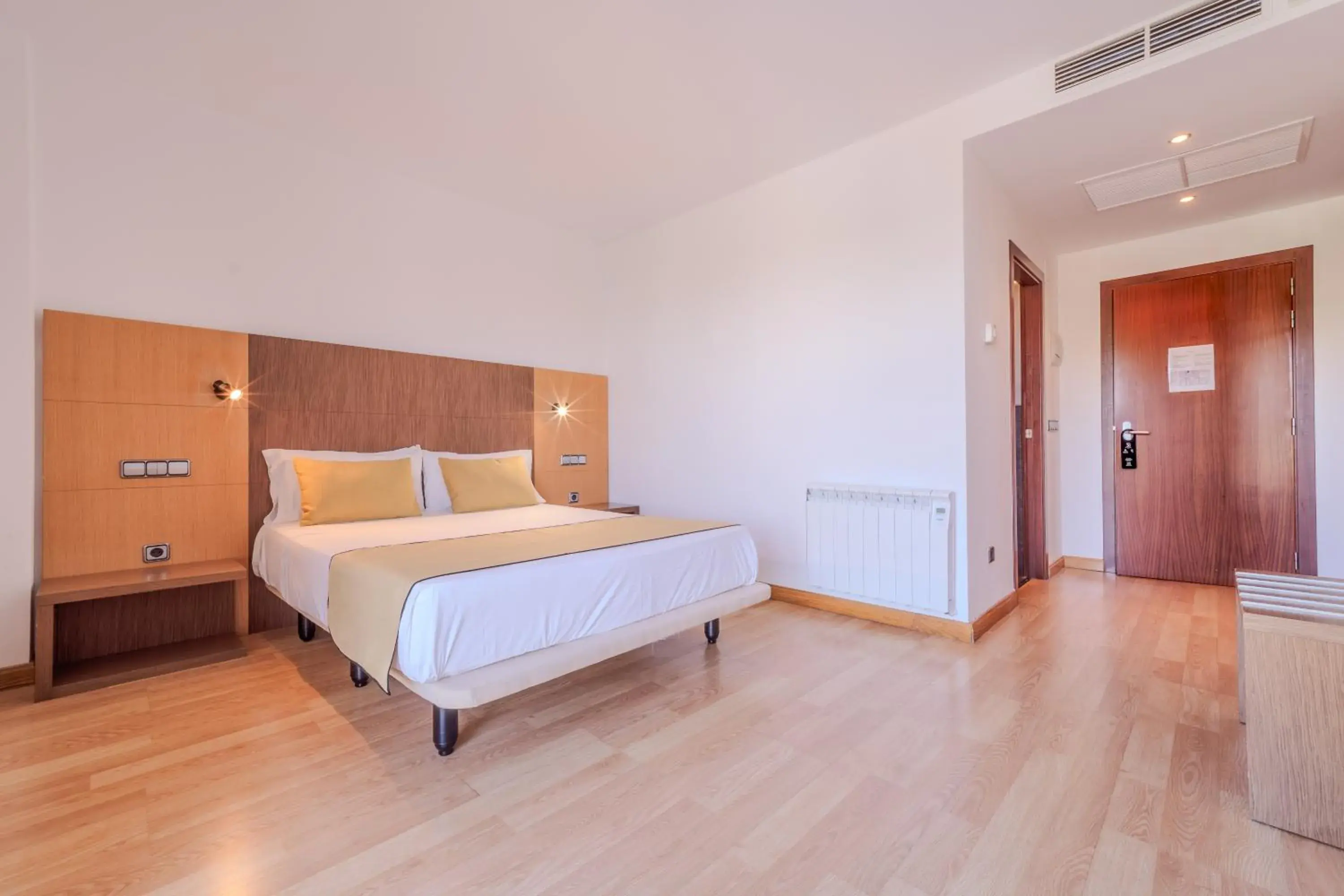 Superior Queen Room in Hotel ITC Ciudad de Haro Superior Queen Room in Hotel ITC Ciudad de Haro