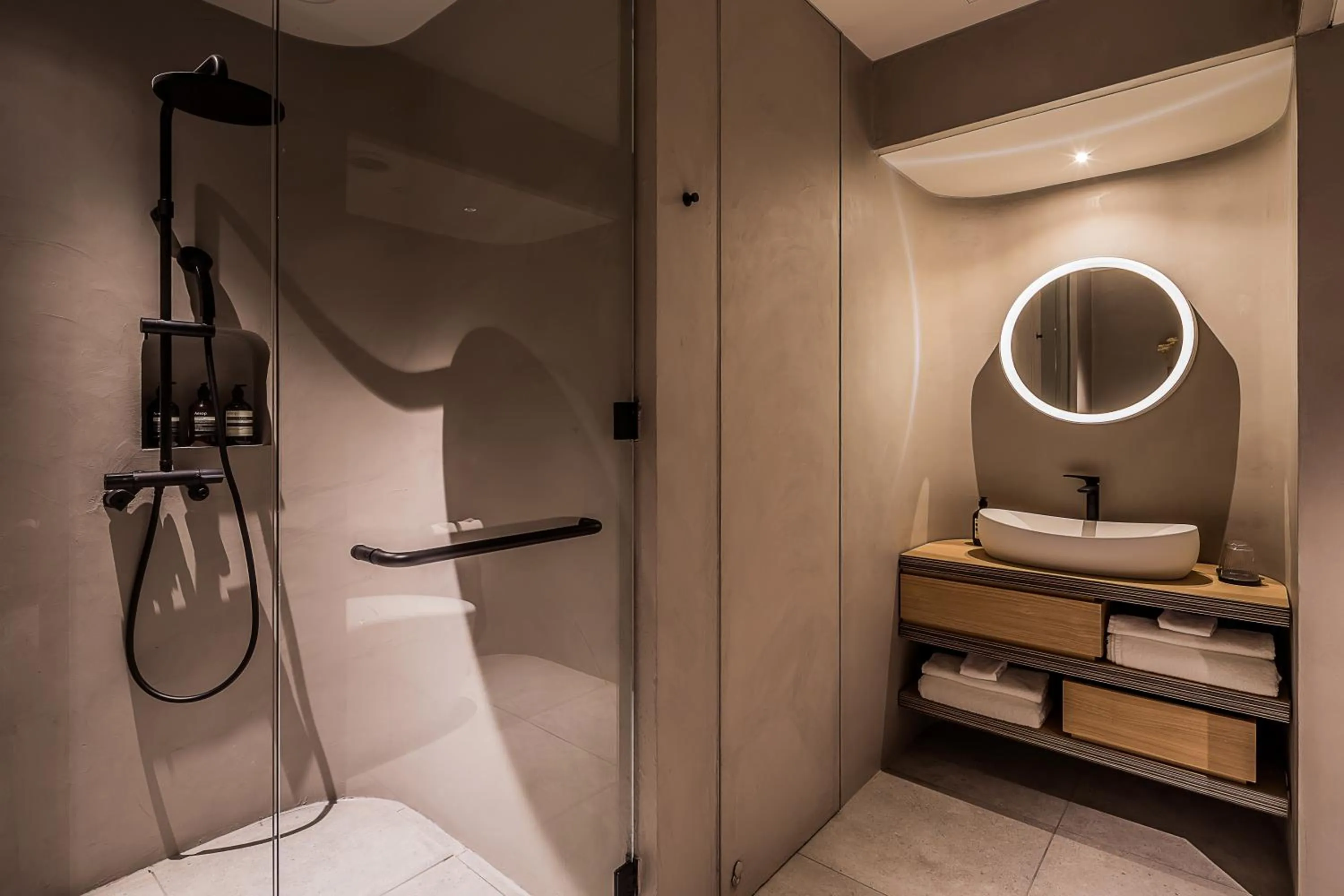 Shower in MUWA NISEKO