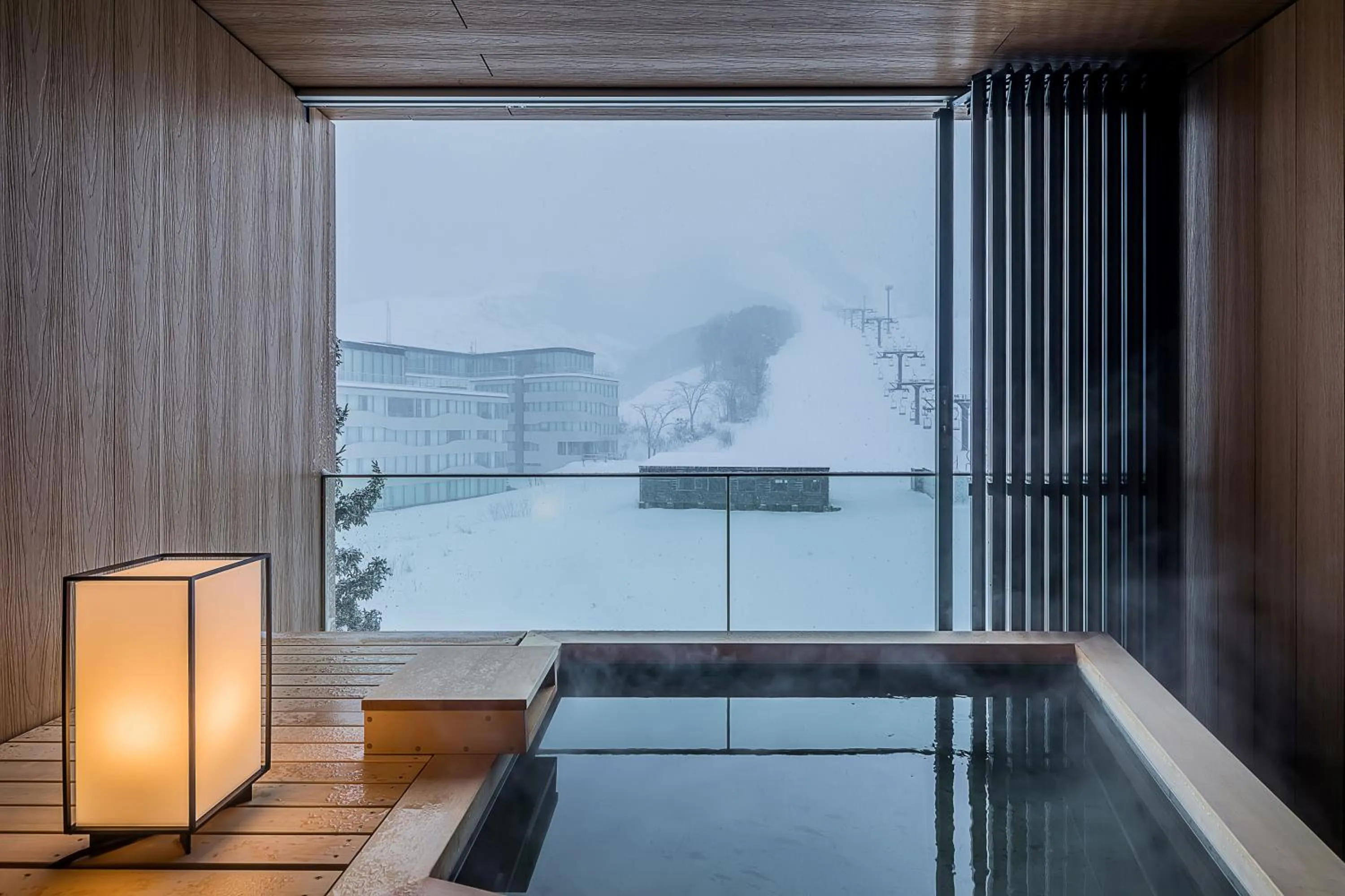 Hot Spring Bath in MUWA NISEKO