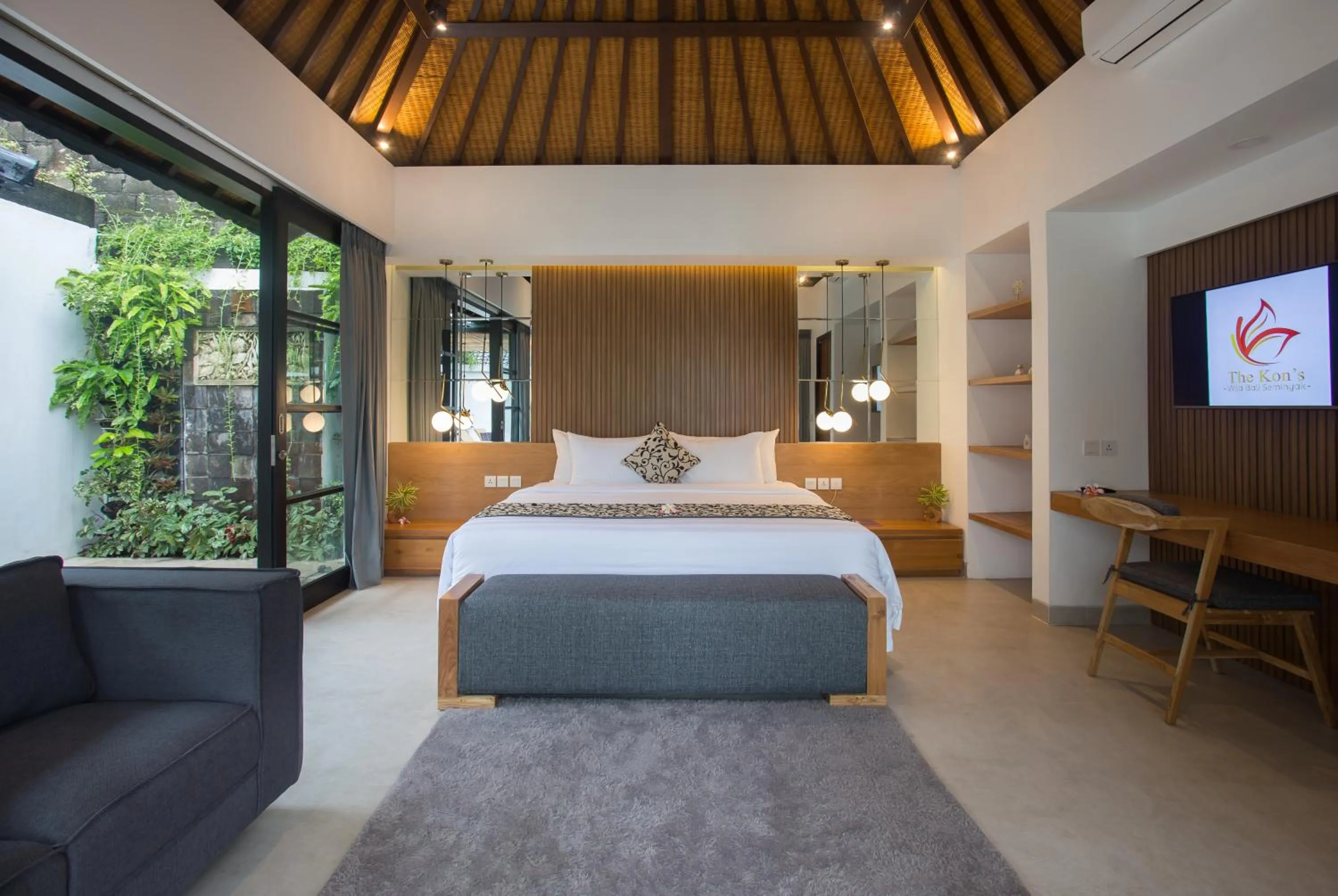 Bed in The Kon's Villa Bali Seminyak