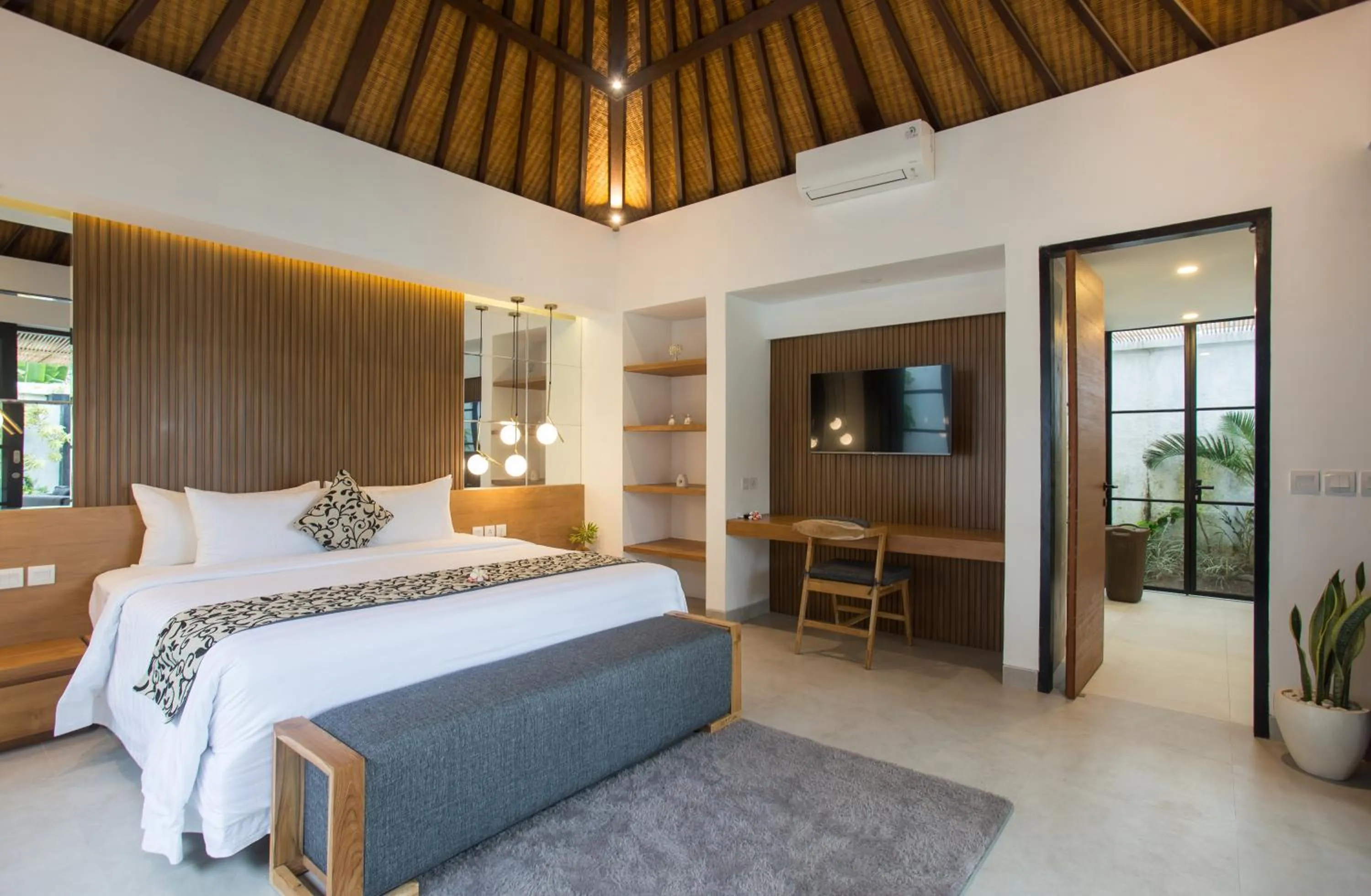 Bed in The Kon's Villa Bali Seminyak