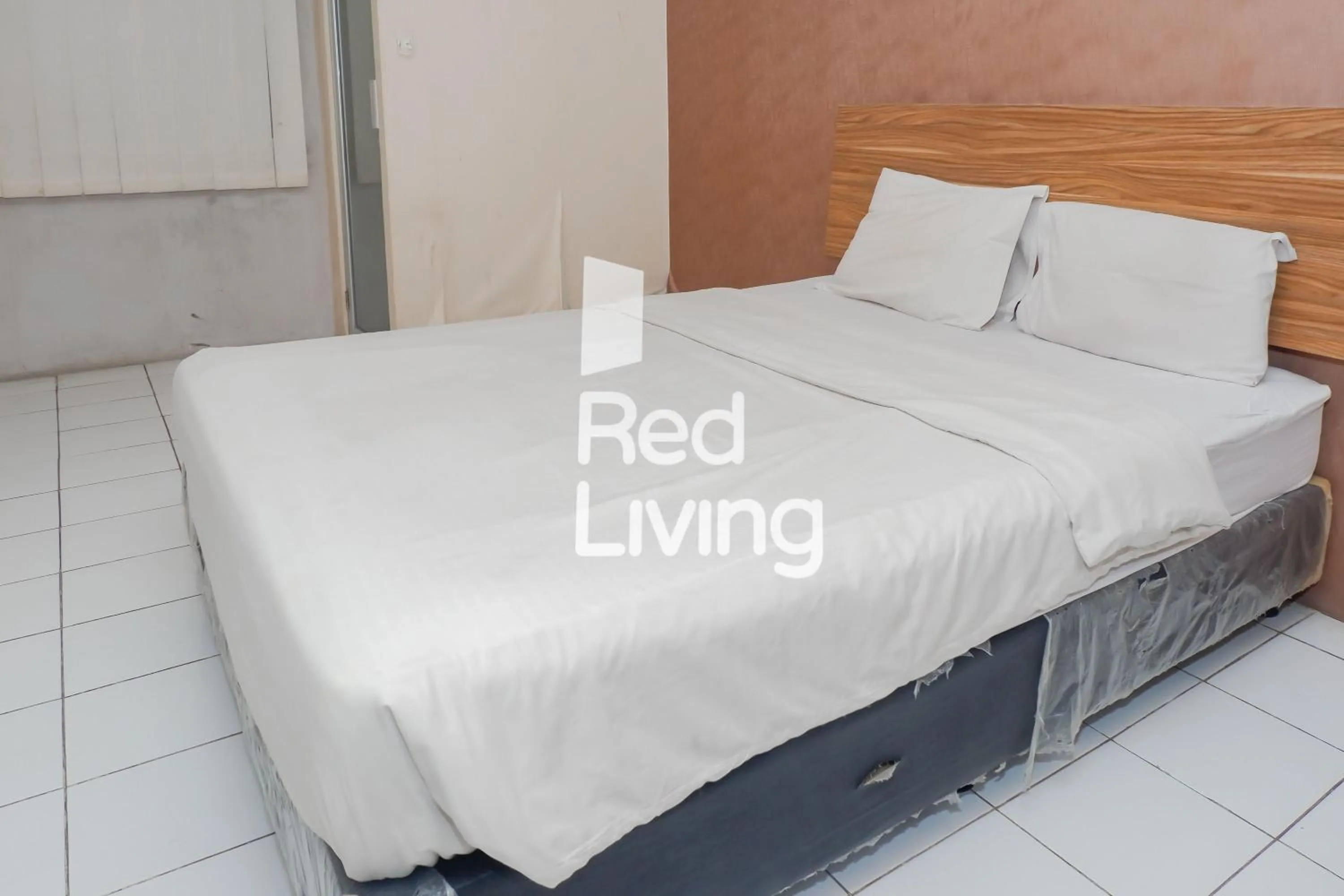 Bedroom, Bed in Redliving Apartemen Emerald Tower - Bion Apartel 2 Tower South