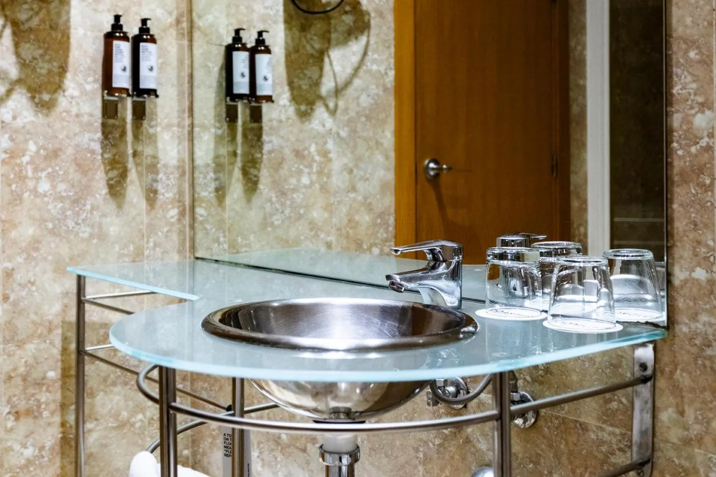 Toilet in Petit Palace Arturo Soria Alcalá