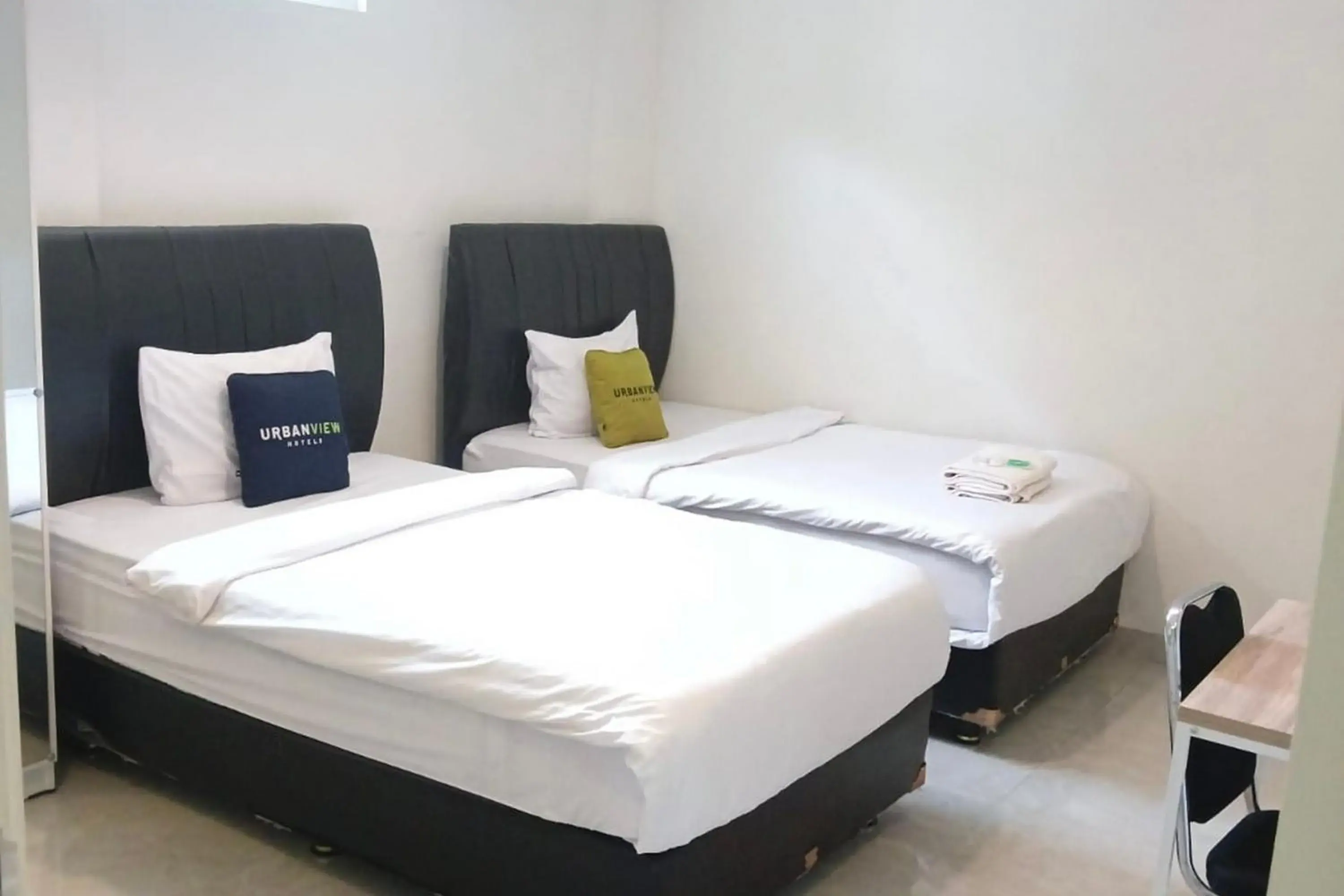Twin Room in Urbanview Hotel Bong Gajah Lampung Twin Room in Urbanview Hotel Bong Gajah Lampung