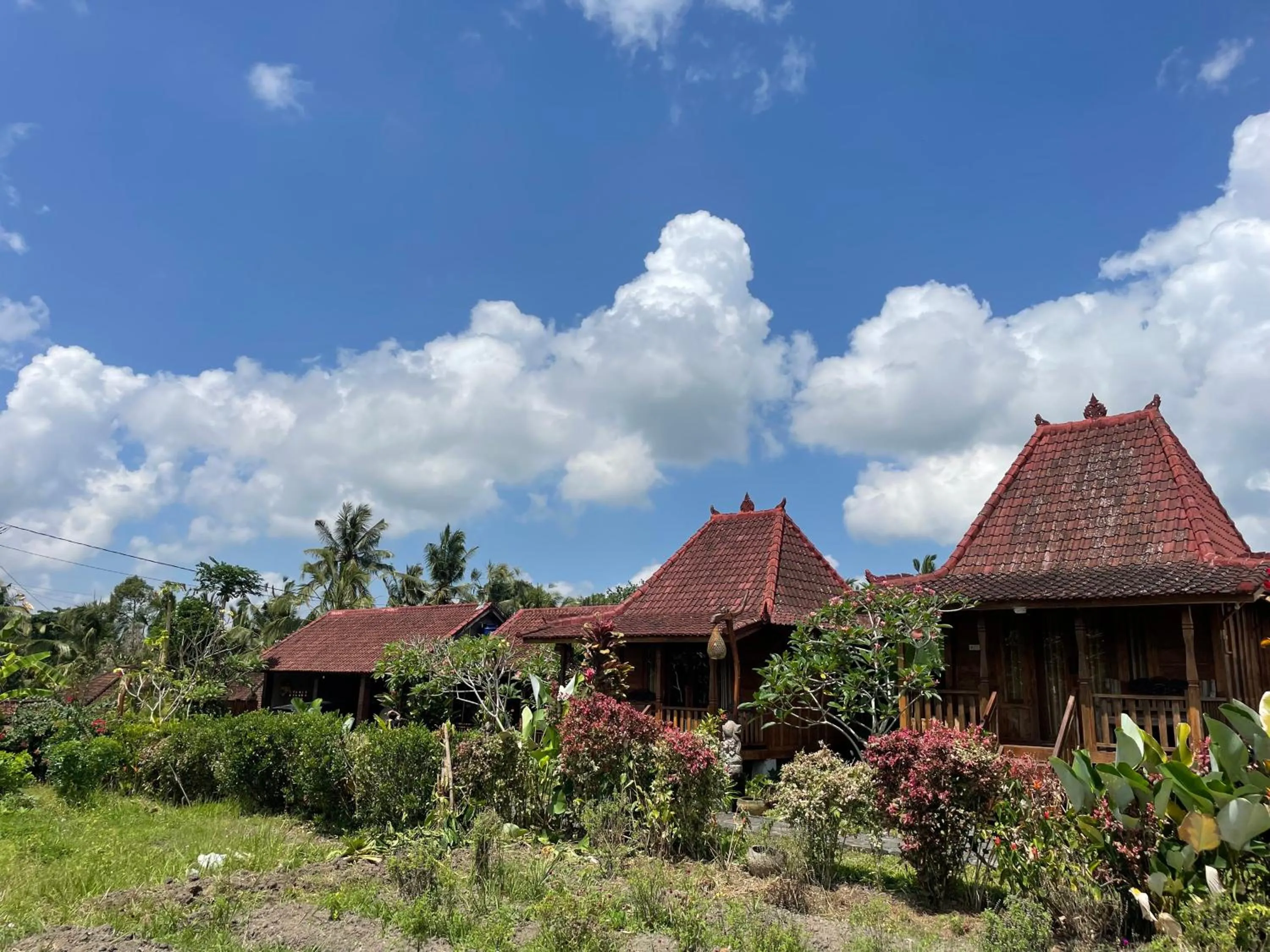 Property building in Sirya Farm House