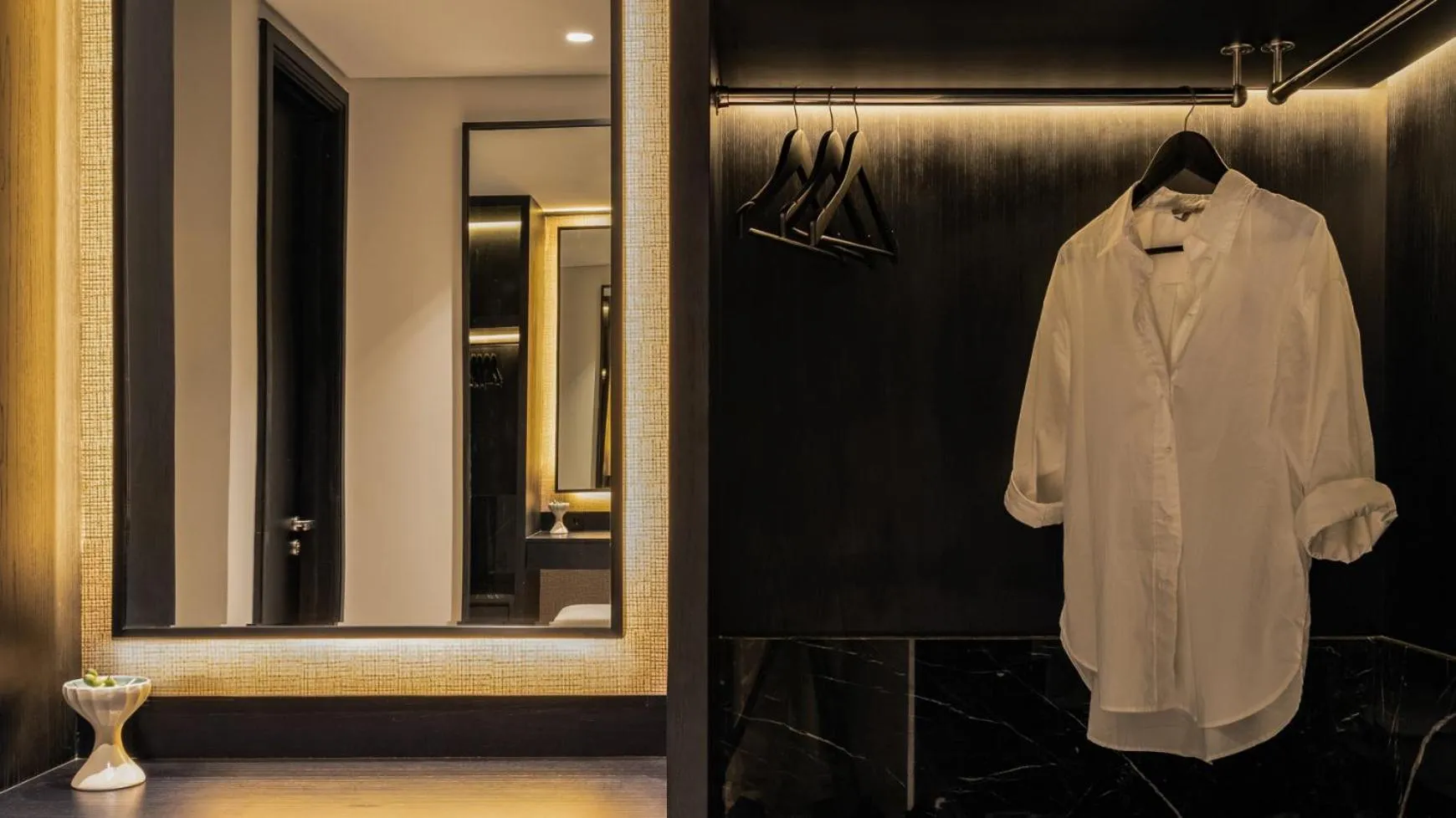 wardrobe in AYANA Segara Bali