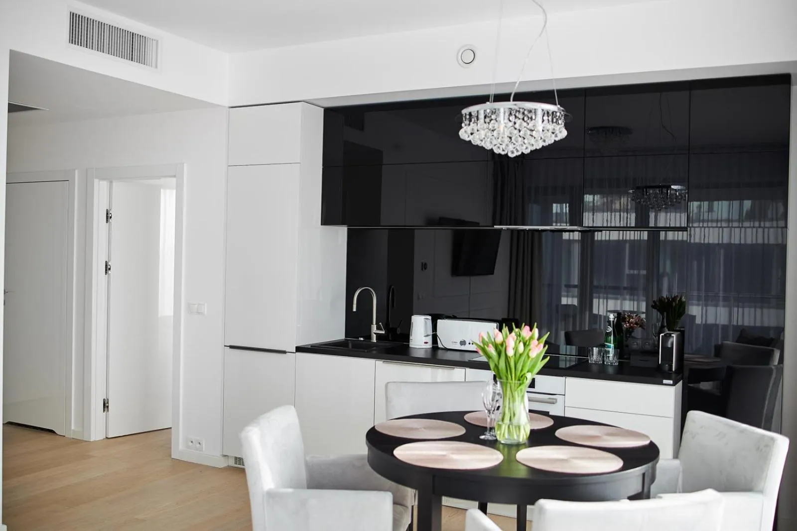 Kitchen or kitchenette in Dune Beach Resort - C