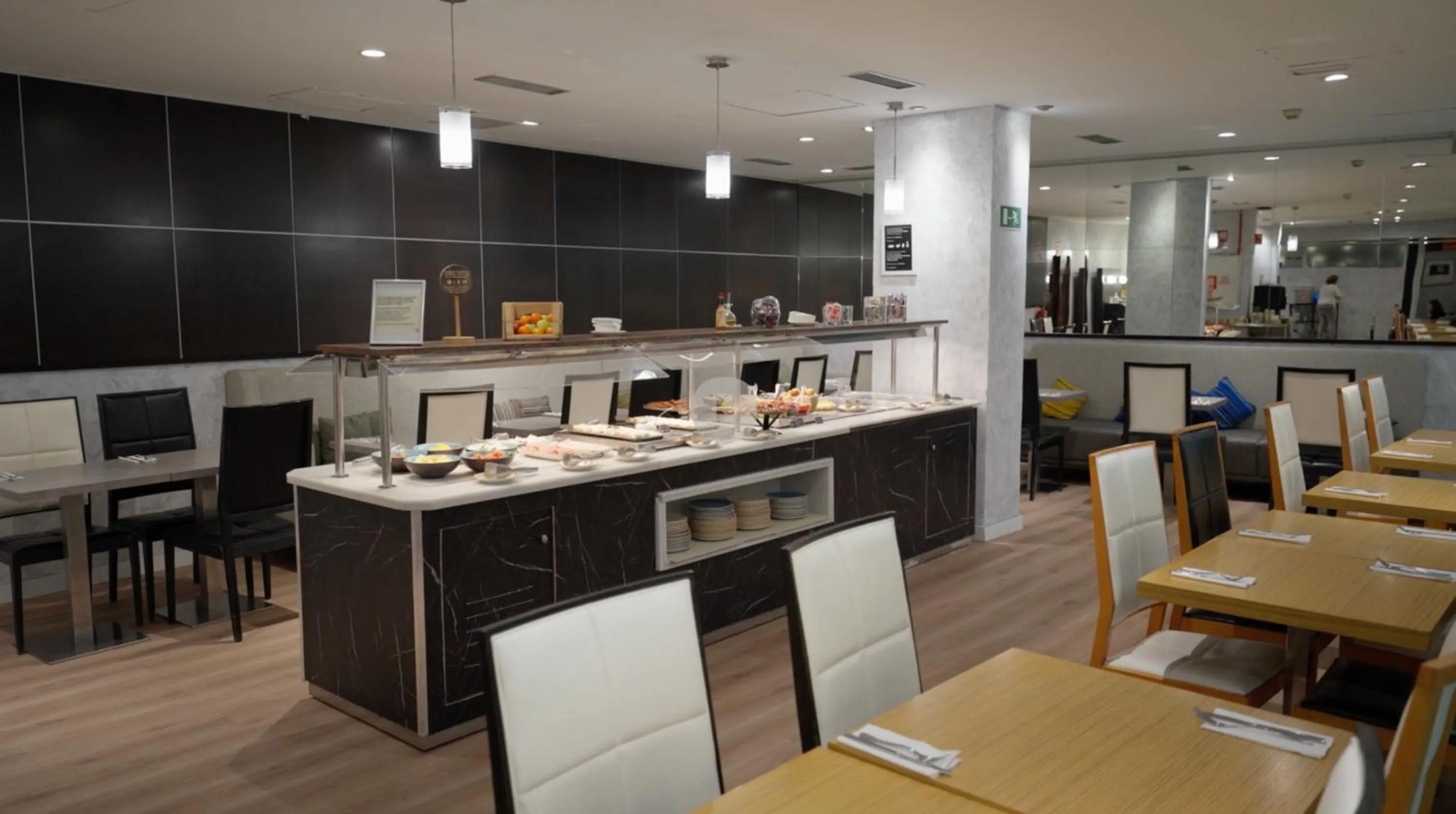 Breakfast in Petit Palace Cliper-Gran Vía