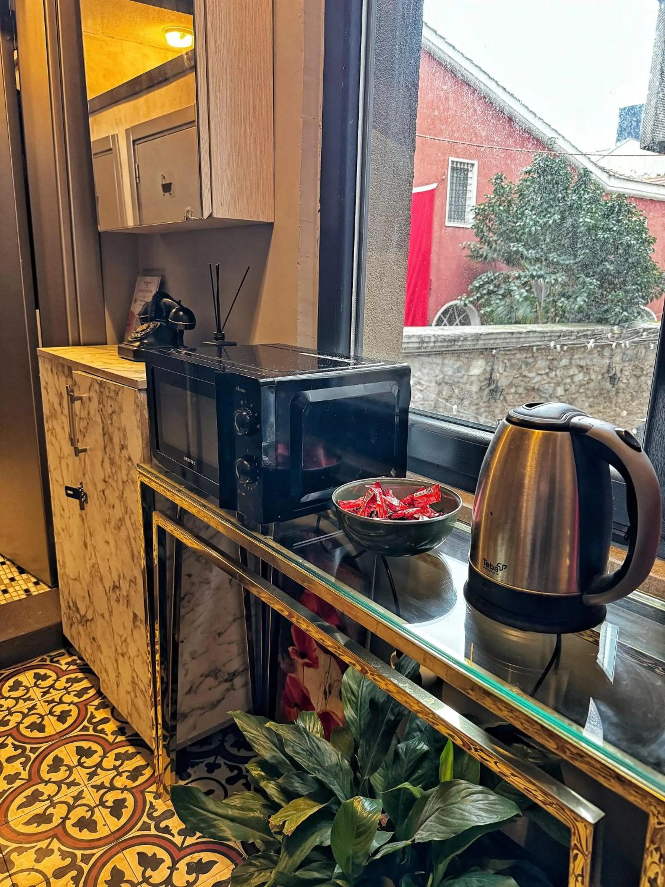 kitchen in Nomad Hostel Karaköy