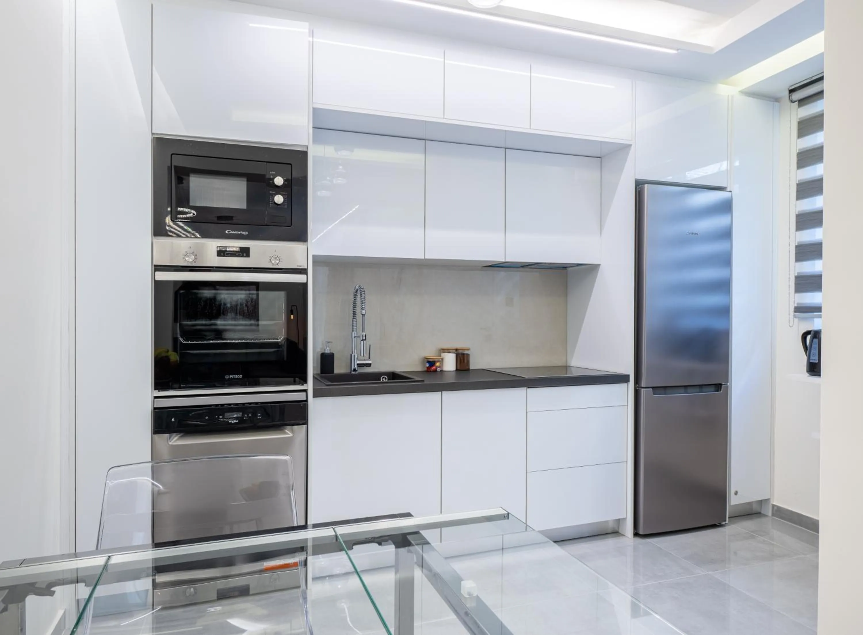 Kitchen or kitchenette in Acropolis Cozy Apartments