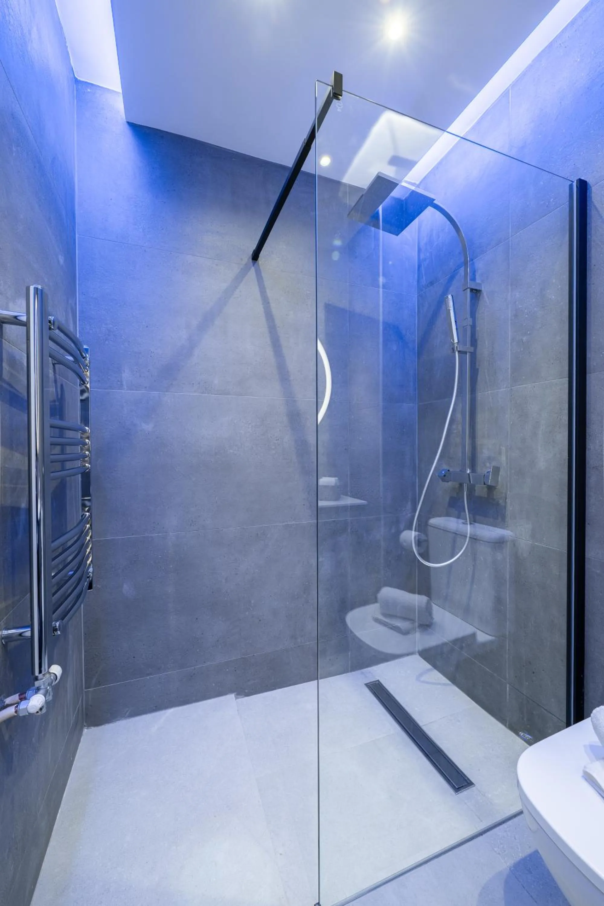 Shower in Acropolis Cozy Apartments