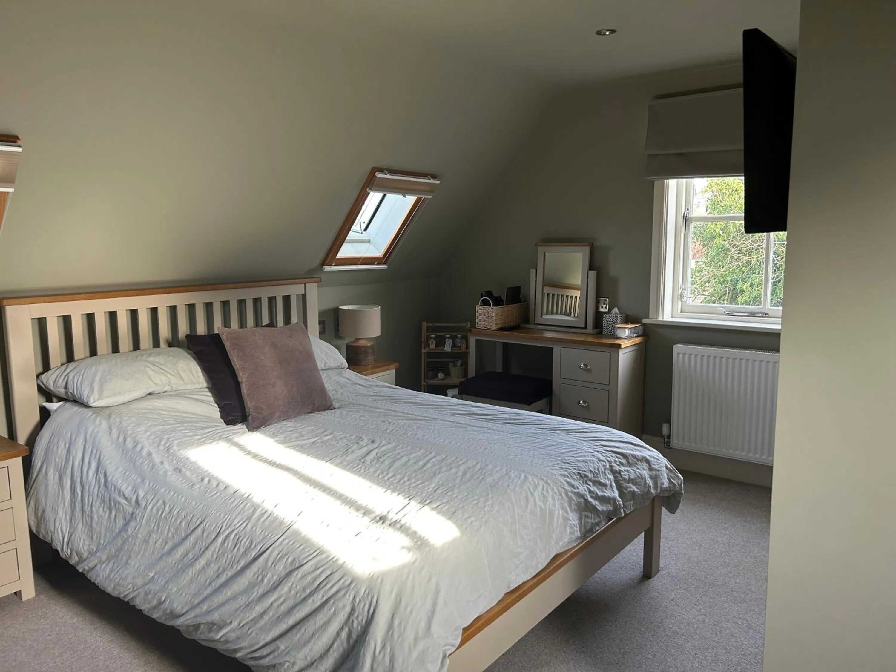 Bedroom, Bed in The Red Lion Charing Heath