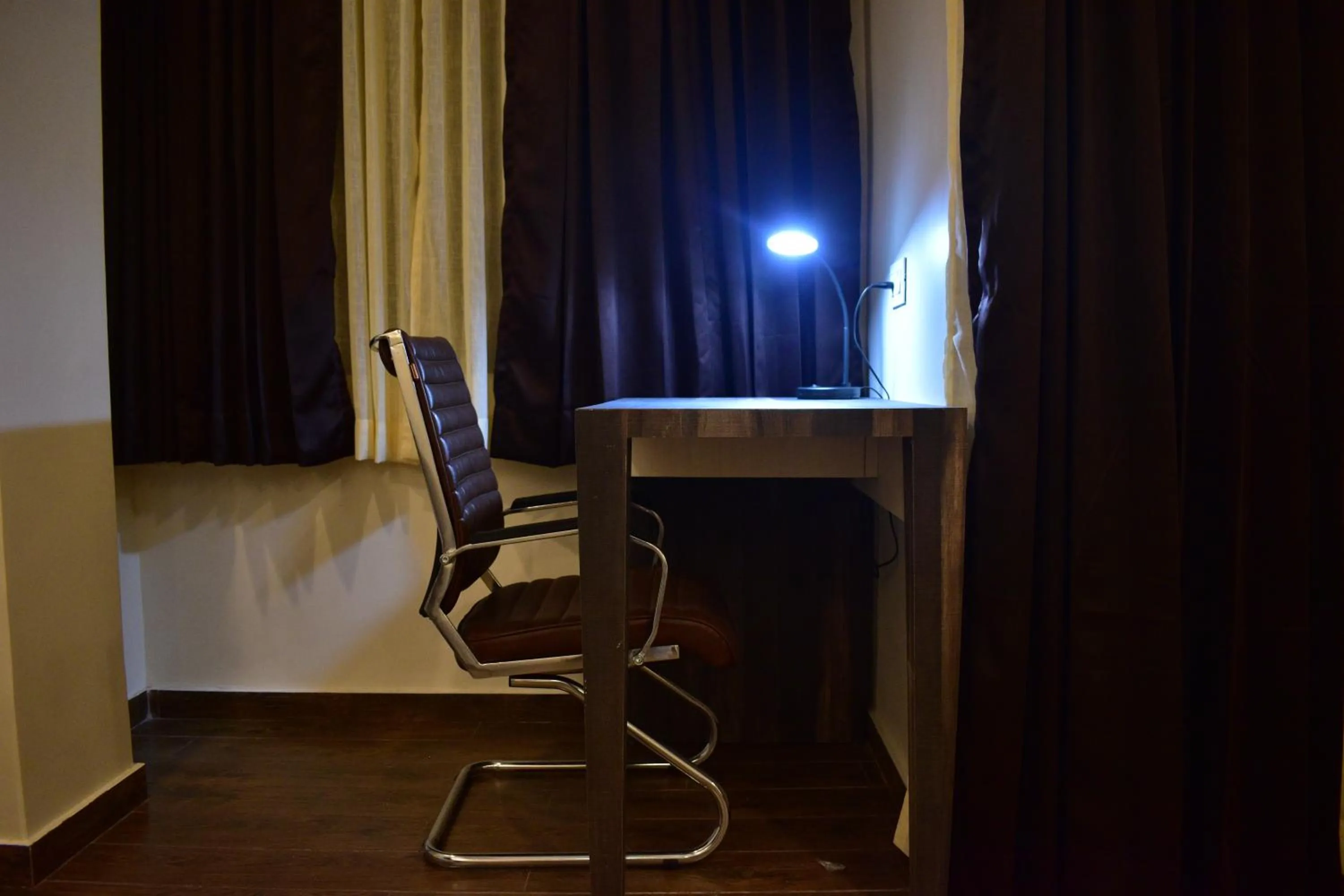 hair dresser in HOTEL MONTANA VYOO