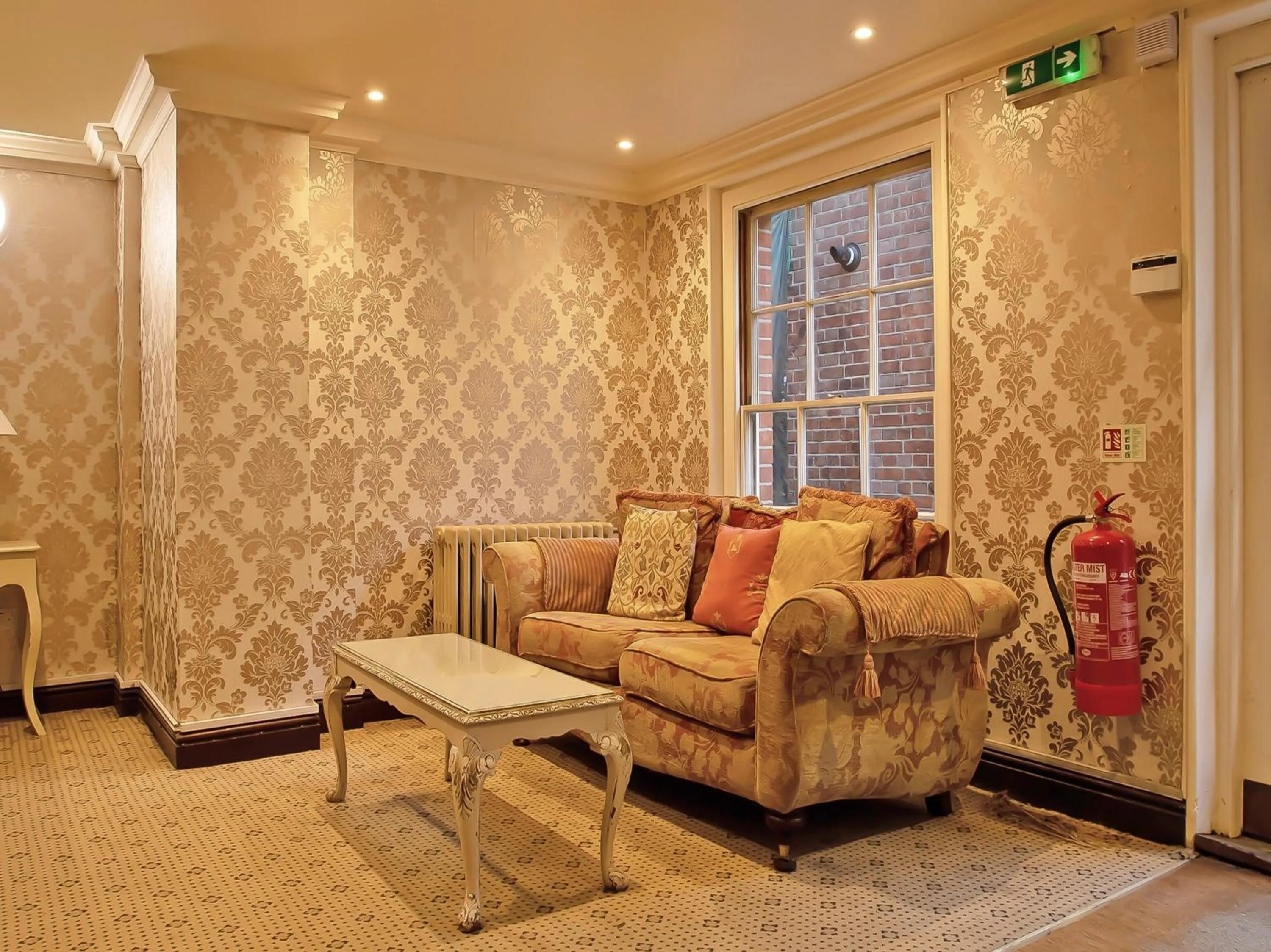 Lobby or reception in Great White Horse Hotel