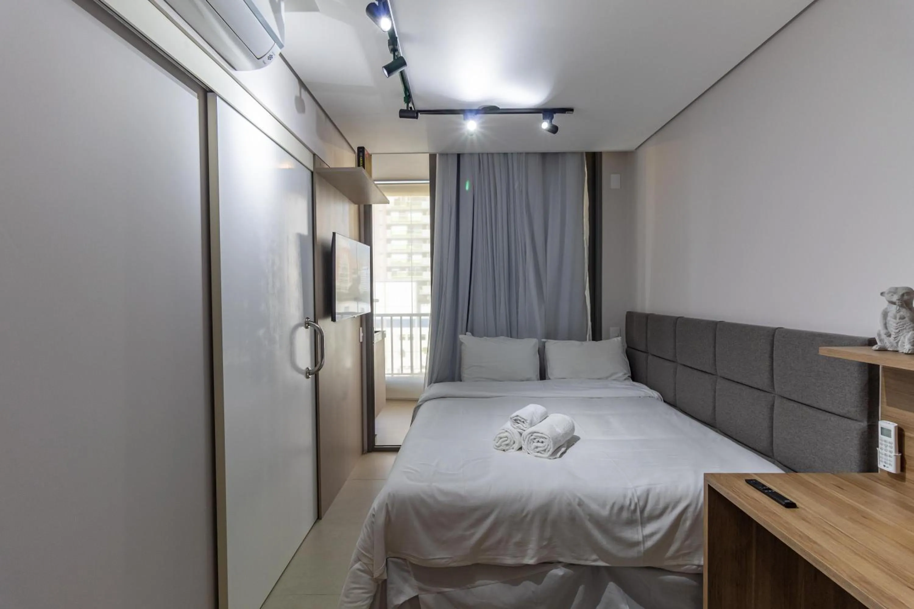 Bedroom, Bed in 360 VN Turiassú by Housi