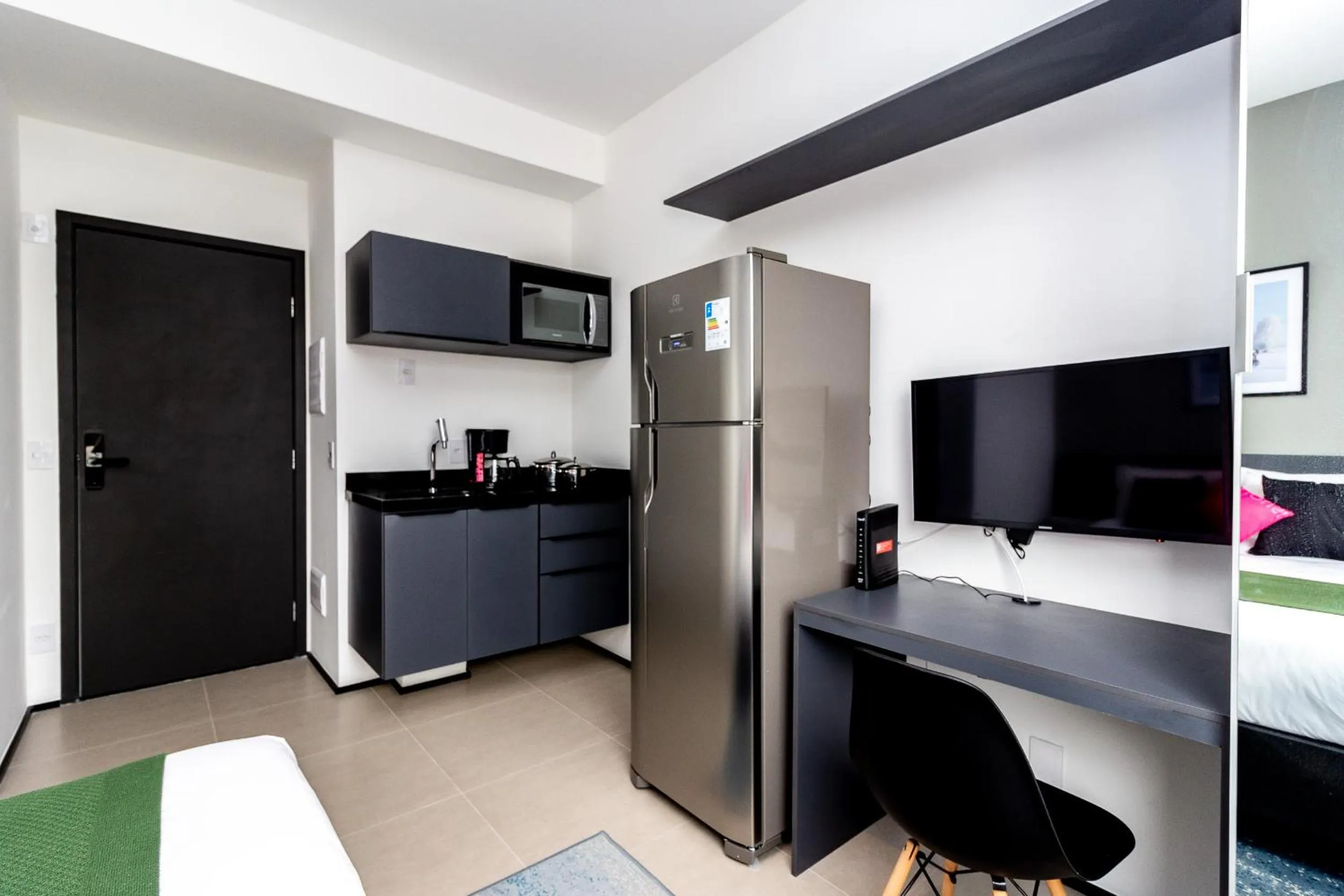 Kitchen or kitchenette in 360 VN Turiassú by Housi