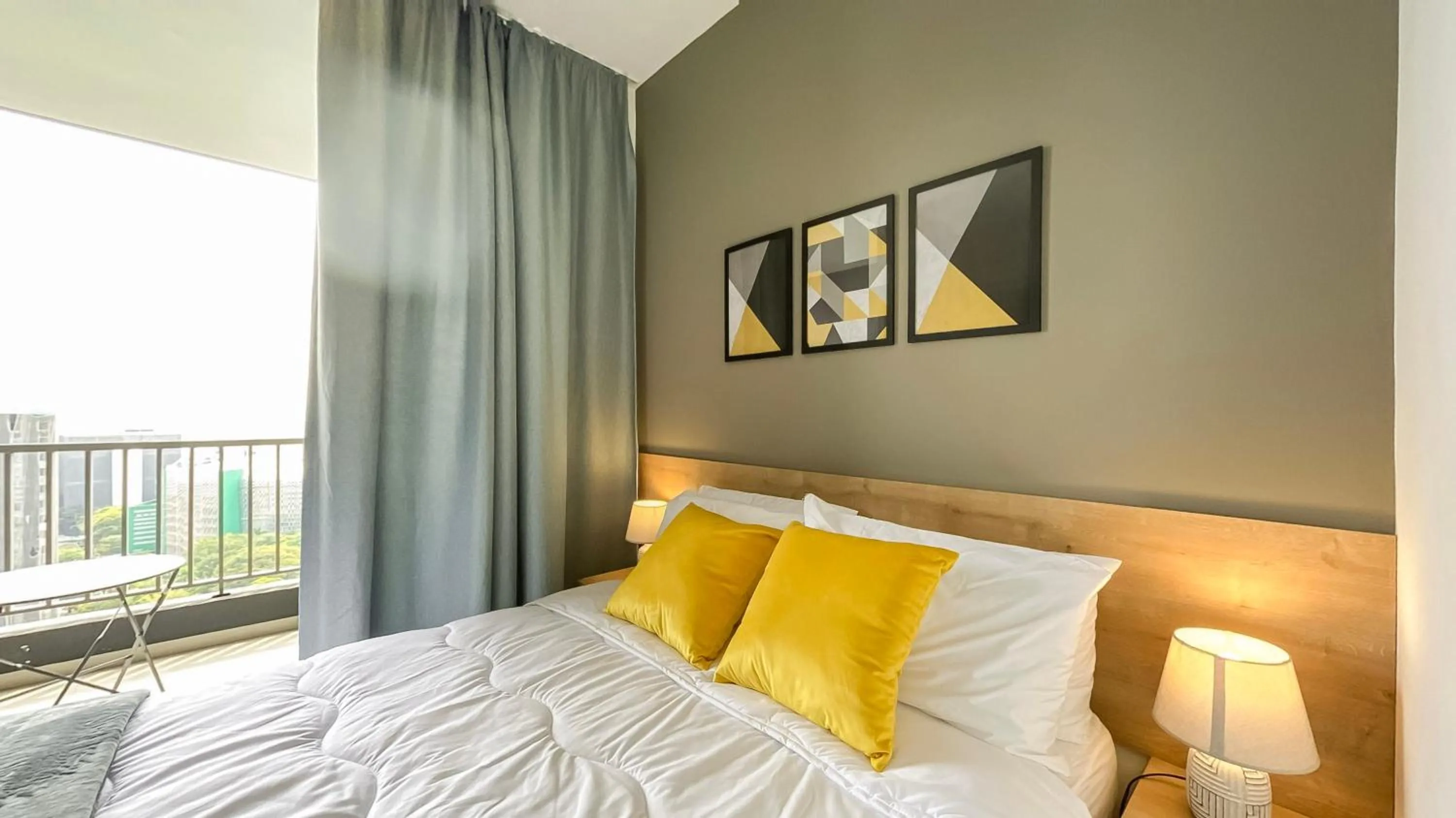 Bedroom, Bed in 360 VN Turiassú by Housi