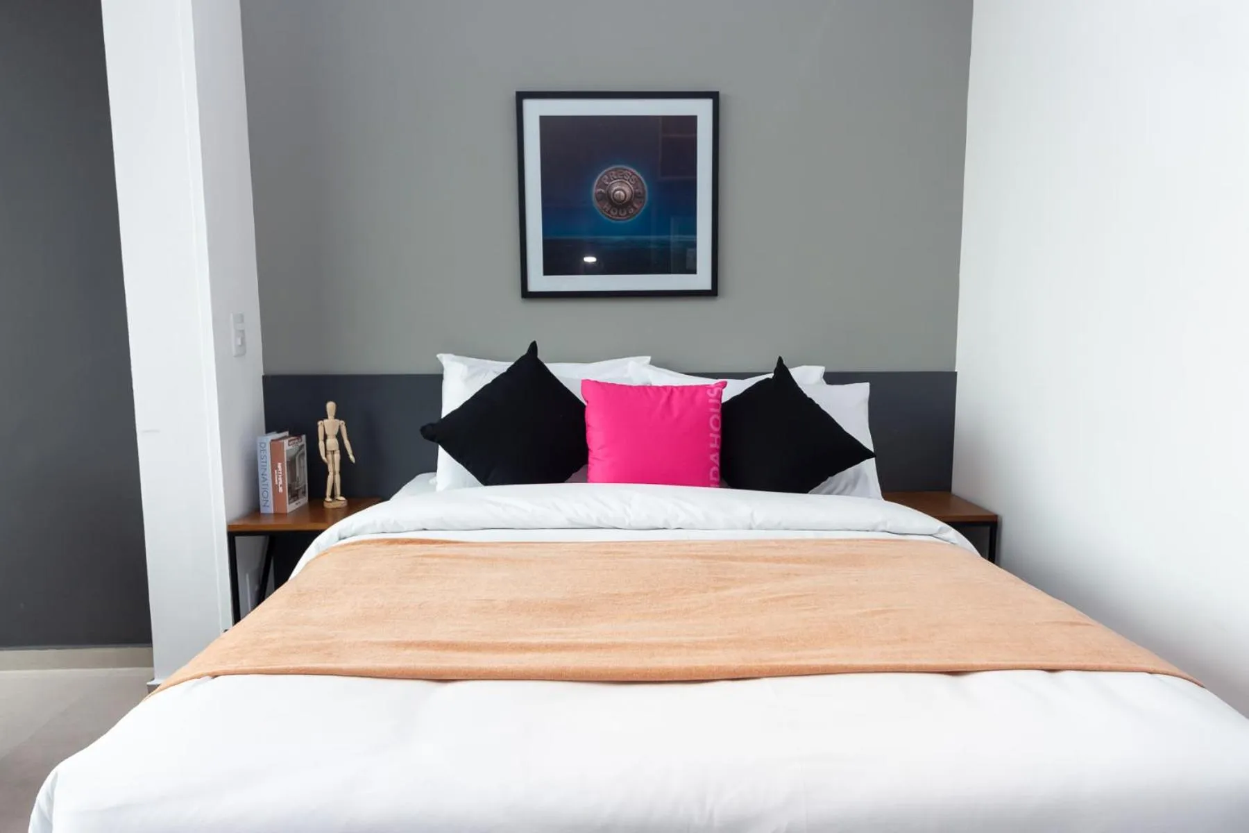 Bedroom, Bed in 360 VN Turiassú by Housi