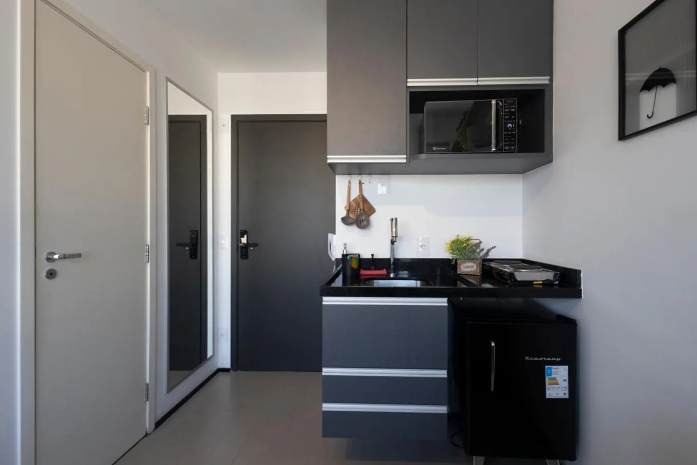 Kitchen or kitchenette in 360 VN Turiassú by Housi