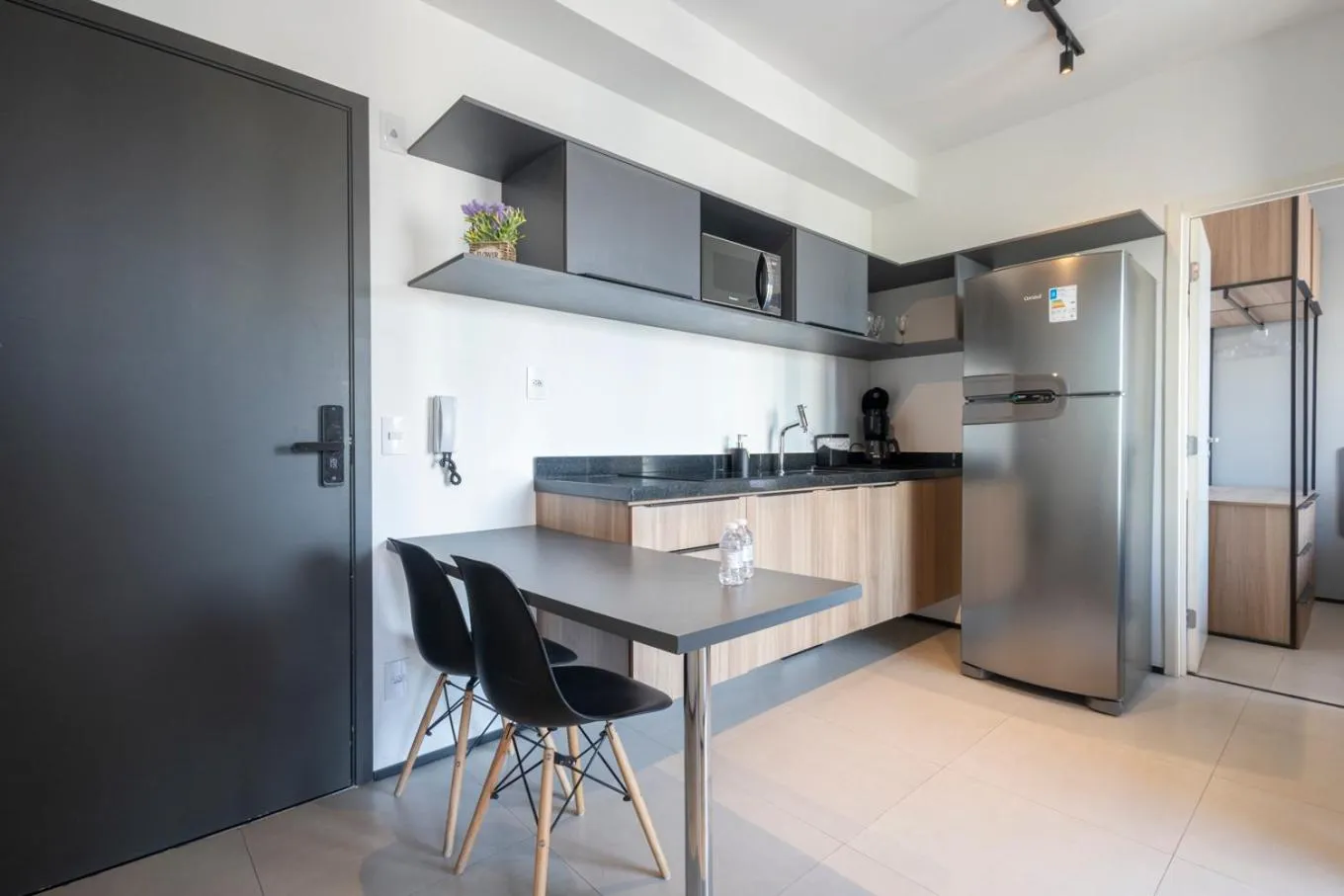 Kitchen or kitchenette in 360 VN Turiassú by Housi