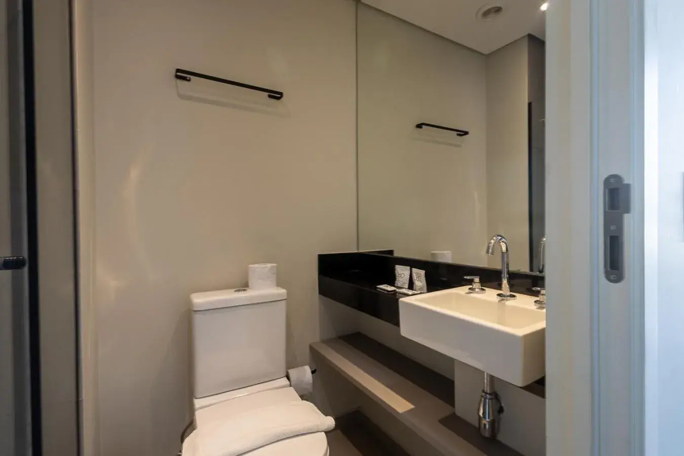 Deluxe Studio in 360 VN Turiassú by Housi Deluxe Studio in 360 VN Turiassú by Housi