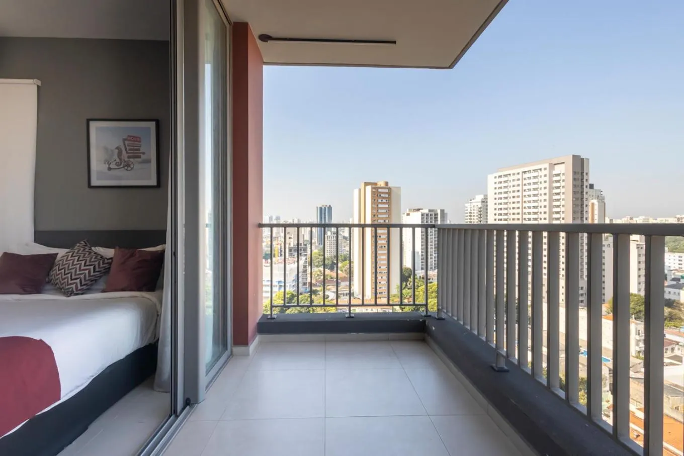 Balcony/Terrace, Bed in 360 VN Turiassú by Housi