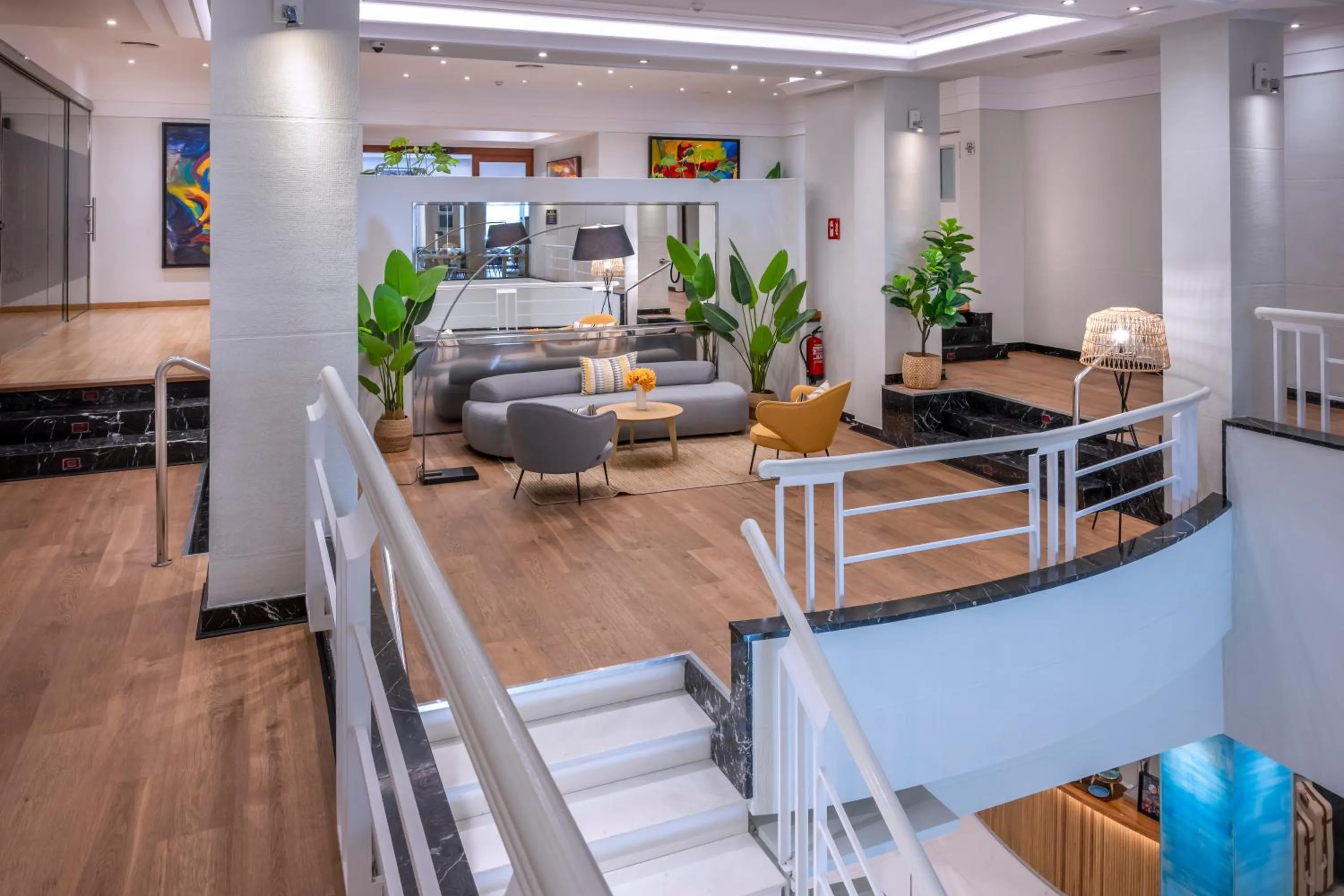 Seating area in Hotel SERHS Rivoli Rambla