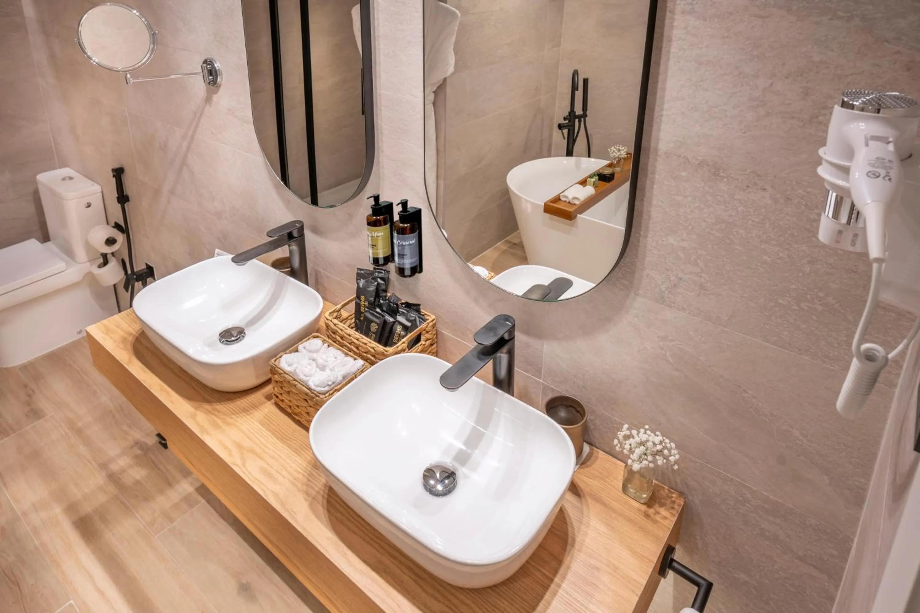 Bathroom in Hotel SERHS Rivoli Rambla