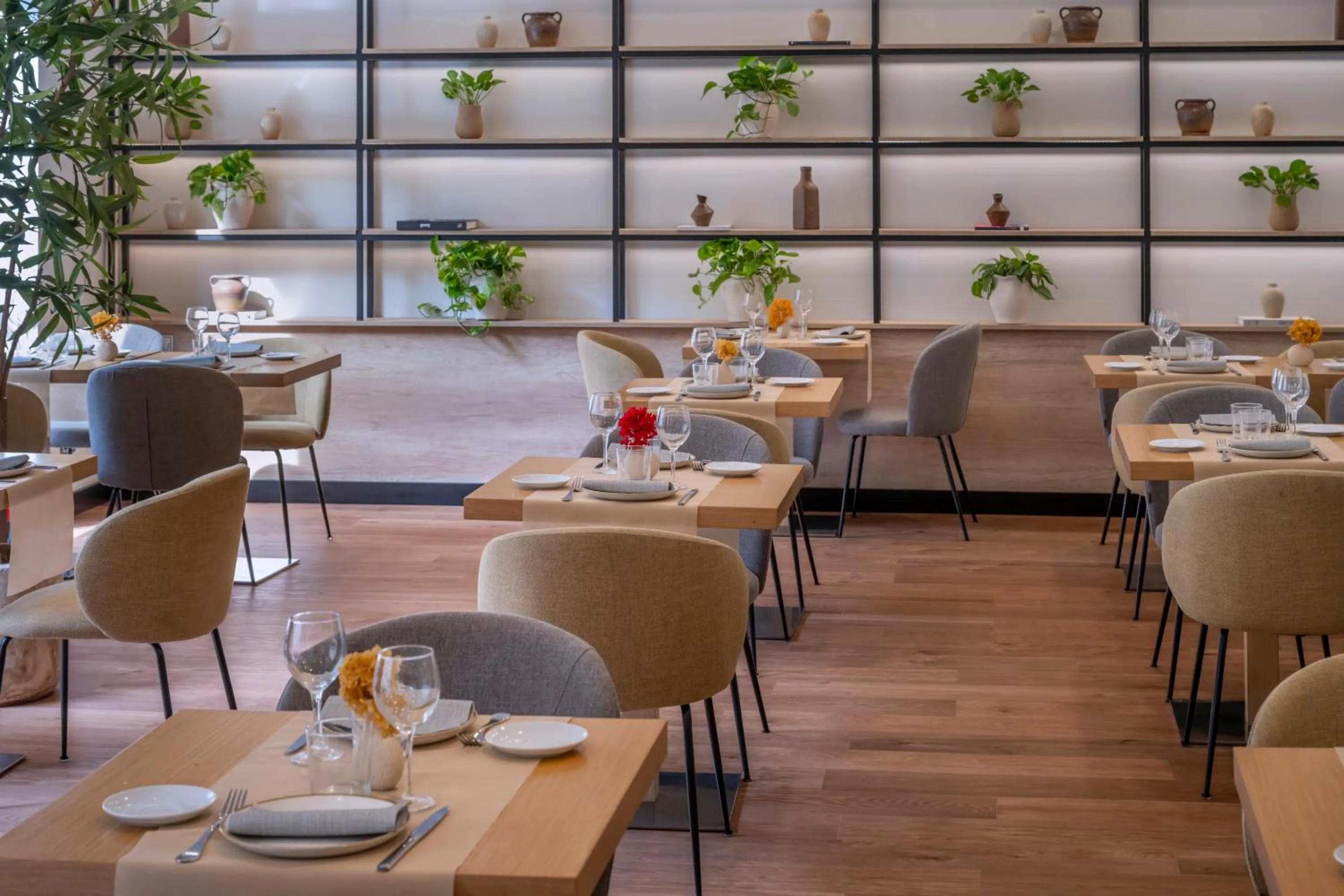 Restaurant/places to eat in Hotel SERHS Rivoli Rambla