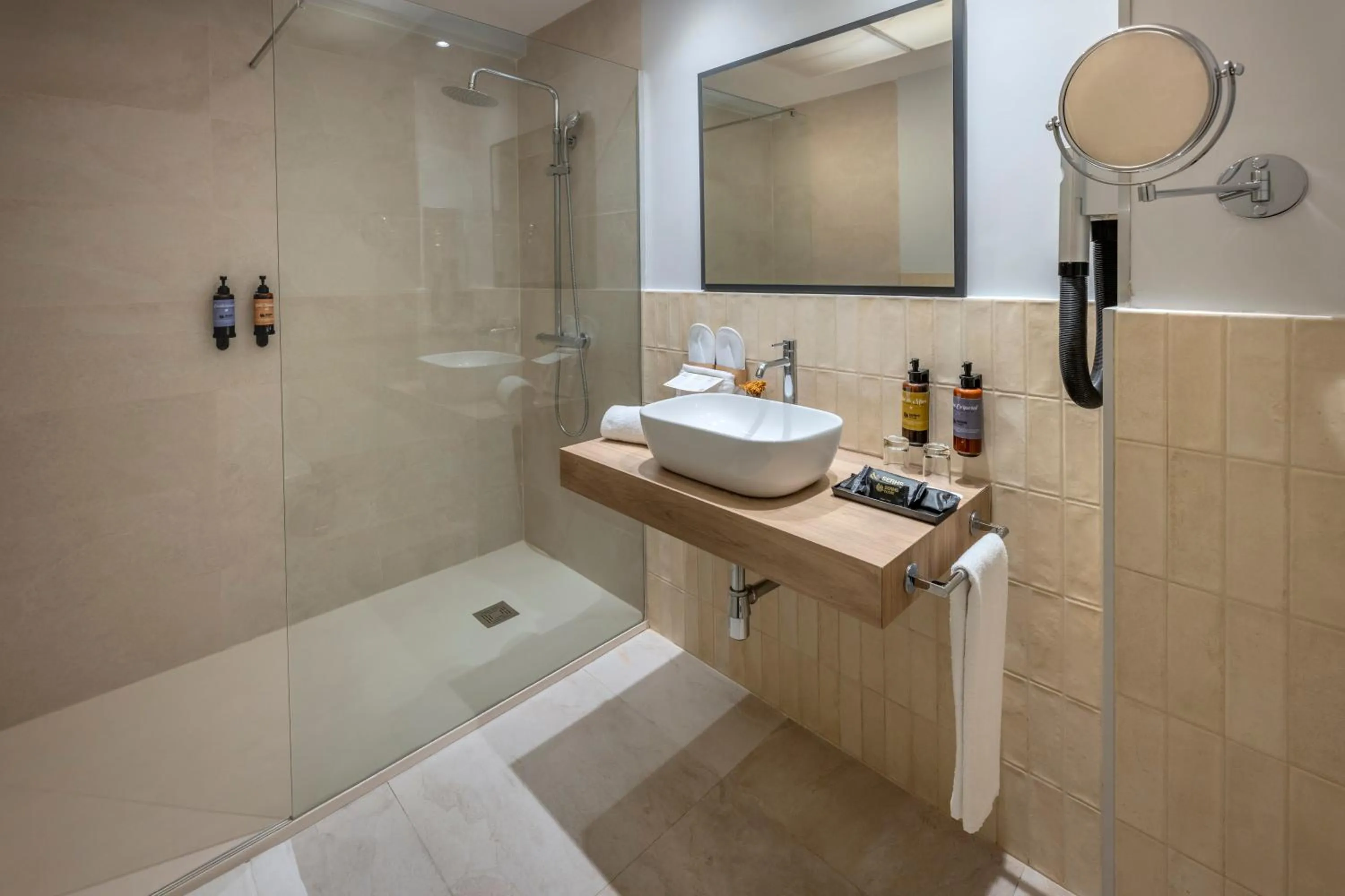 Bathroom in Hotel SERHS Rivoli Rambla