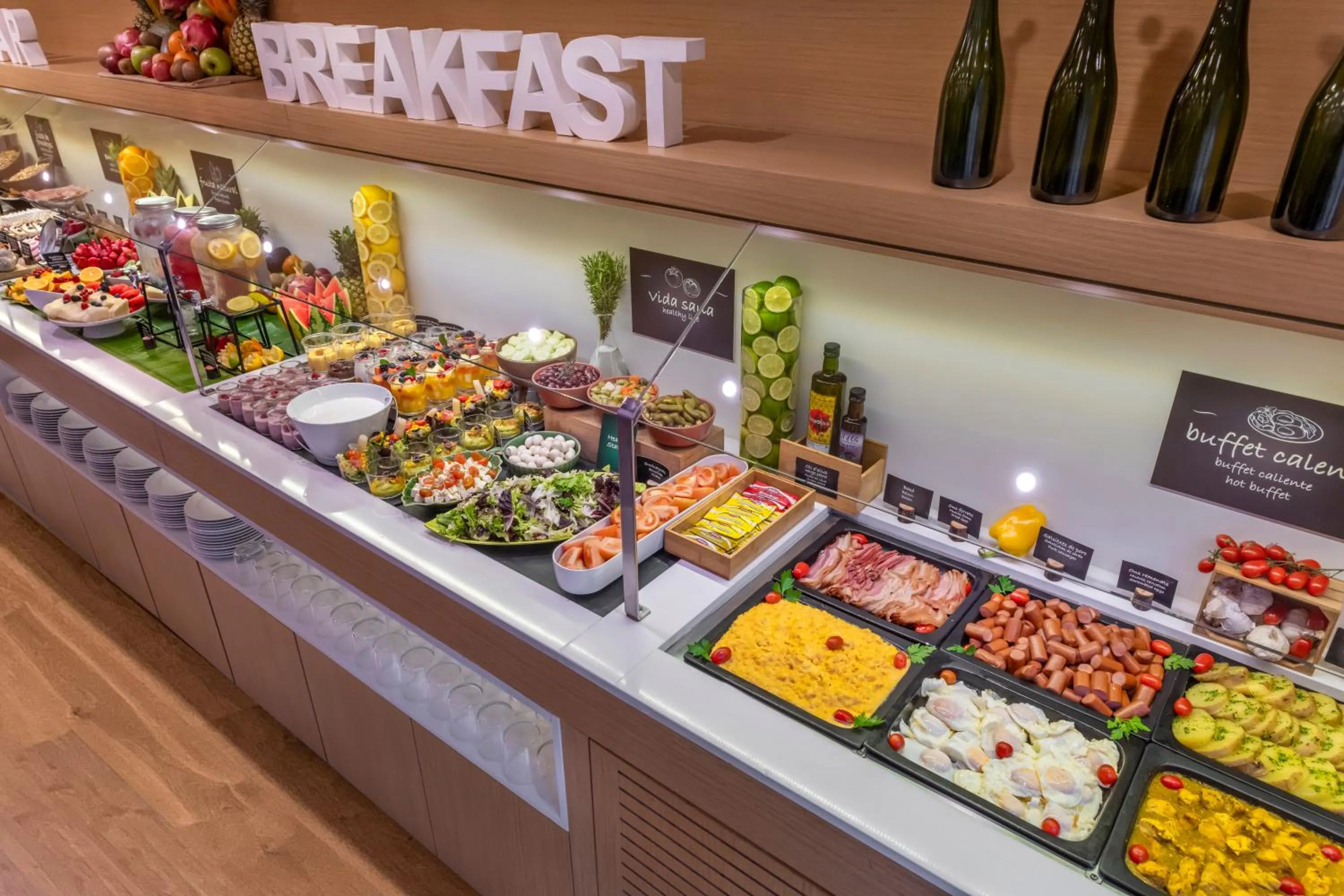 Breakfast in Hotel SERHS Rivoli Rambla