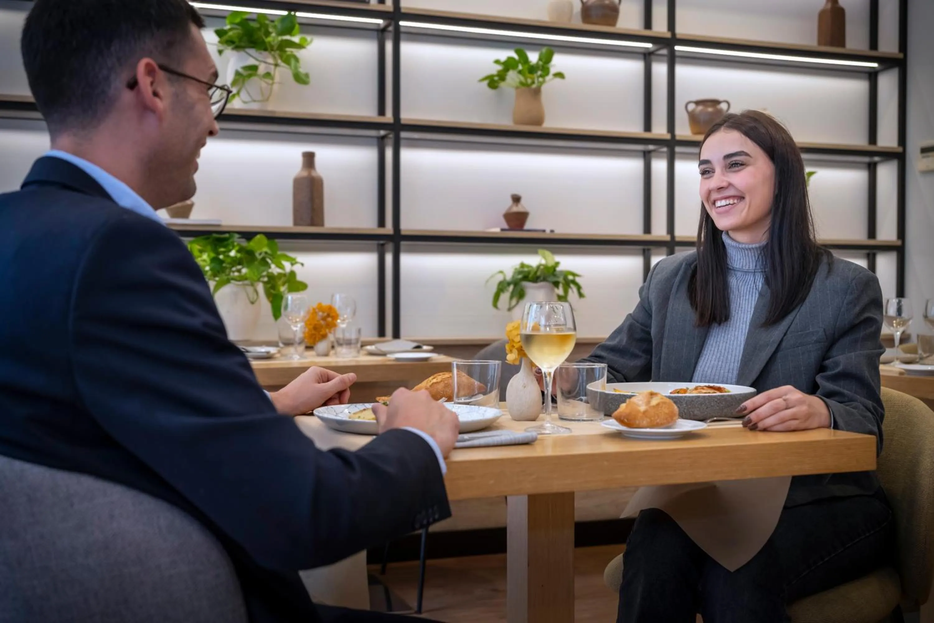 Restaurant/places to eat in Hotel SERHS Rivoli Rambla