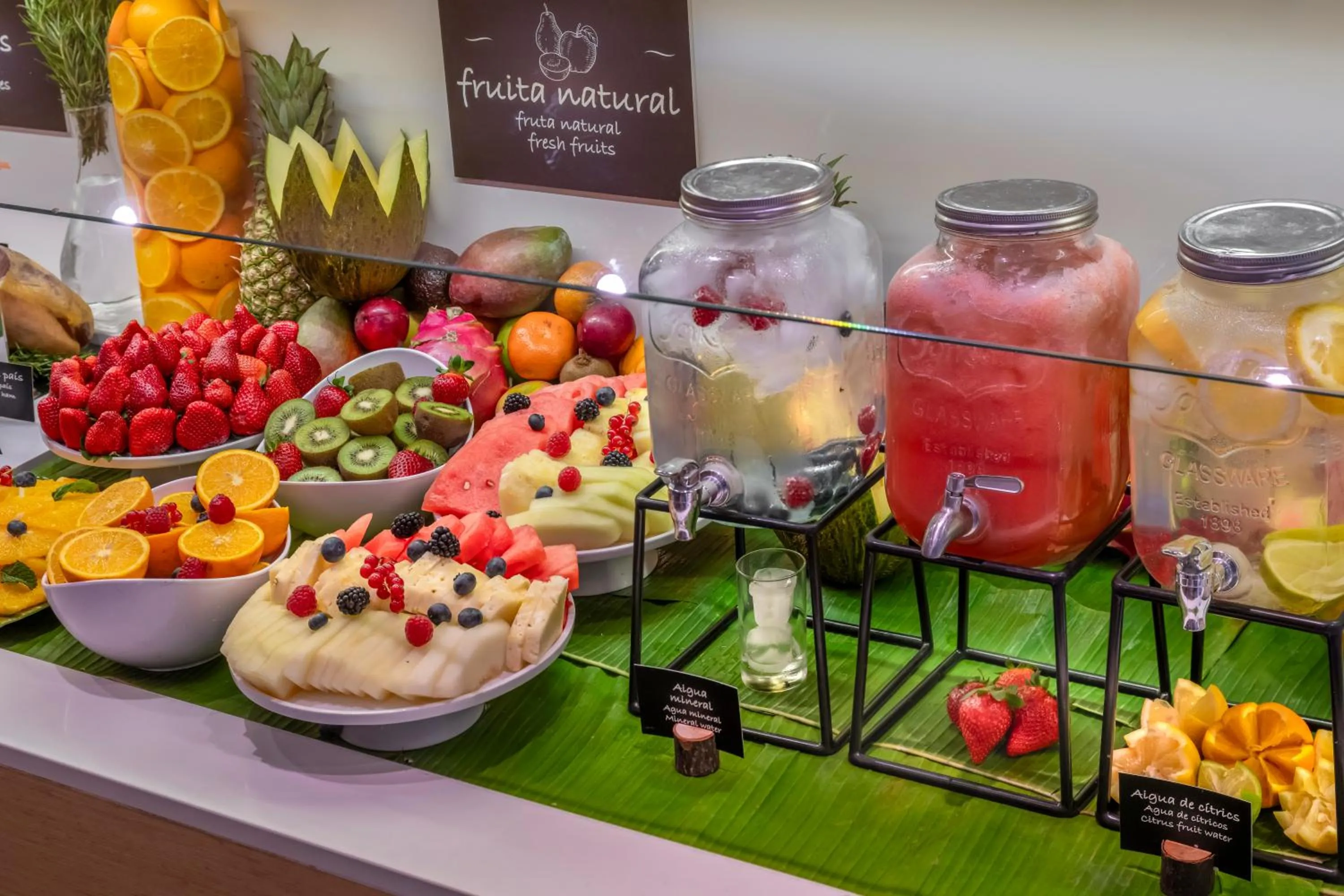 Buffet breakfast in Hotel SERHS Rivoli Rambla